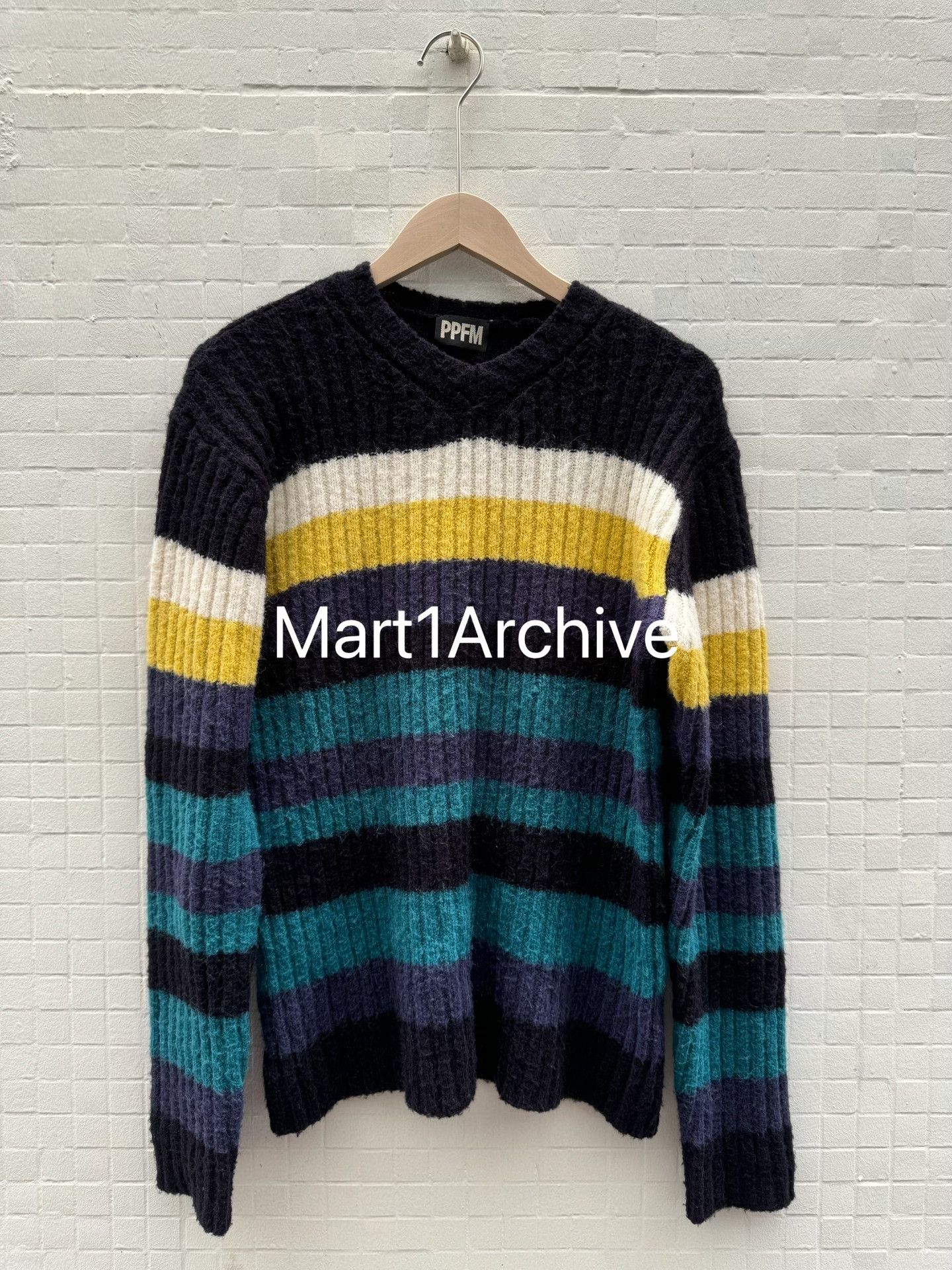 PPFM PPFM Striped V-Neck Sweater Size M Size US M / EU 48-50 / 2 - 2 Thumbnail
