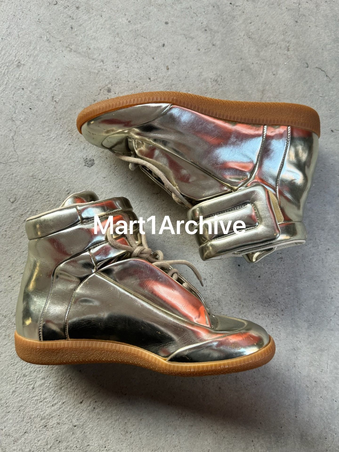 Maison Margiela Maison Margiela Metallic Hi-Top Sneakers Size 36 Size US 6 / IT 36 - 4 Thumbnail
