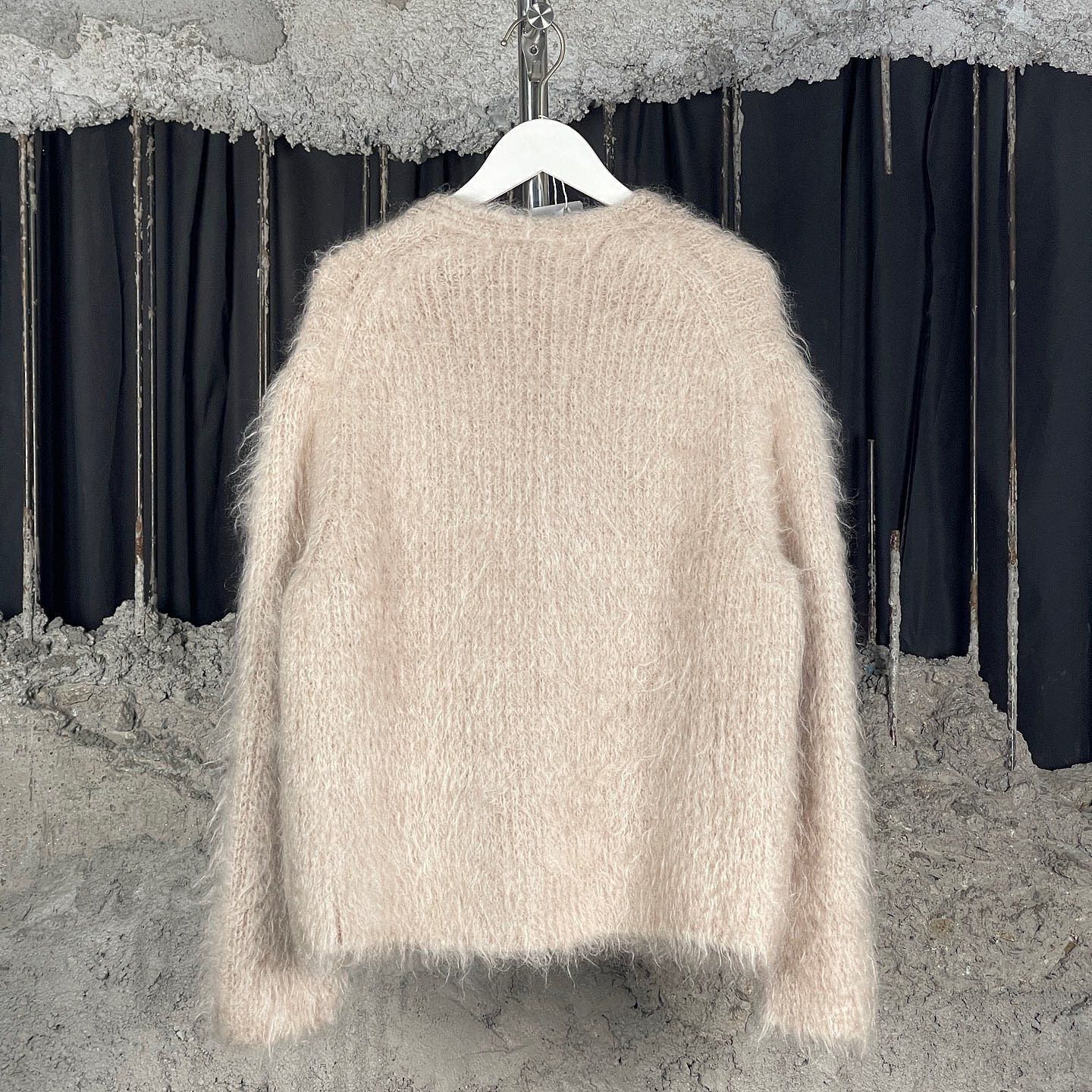 Loro Piana Loro Piana Mohair Cashmere V-Neck Cardigan Size XS Size XS / US 0-2 / IT 36-38 - 2 Thumbnail
