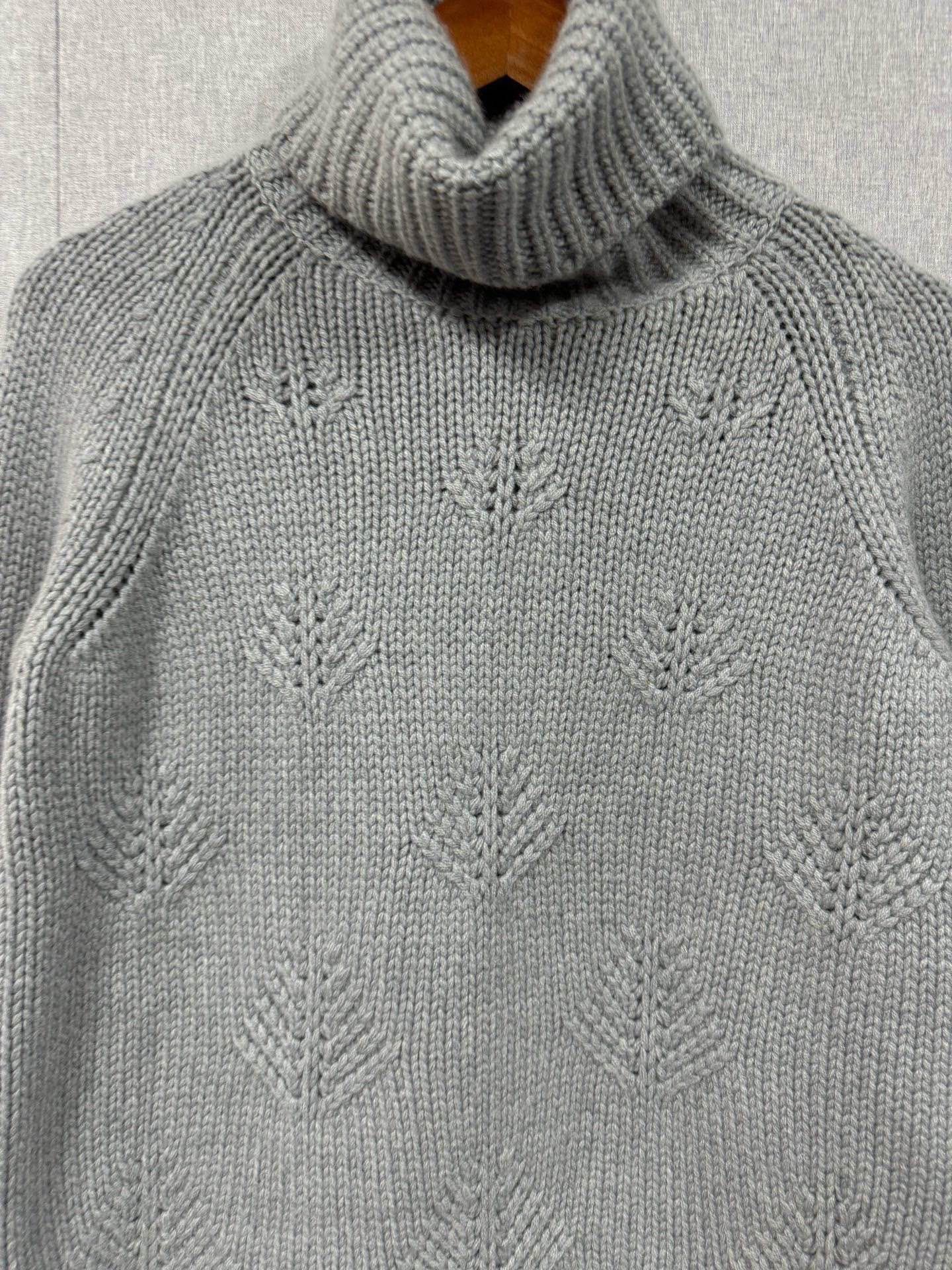 Loro Piana Loro Piana Gray Knit Sweater Size IT 40 Size S / US 4 / IT 40 - 5 Thumbnail