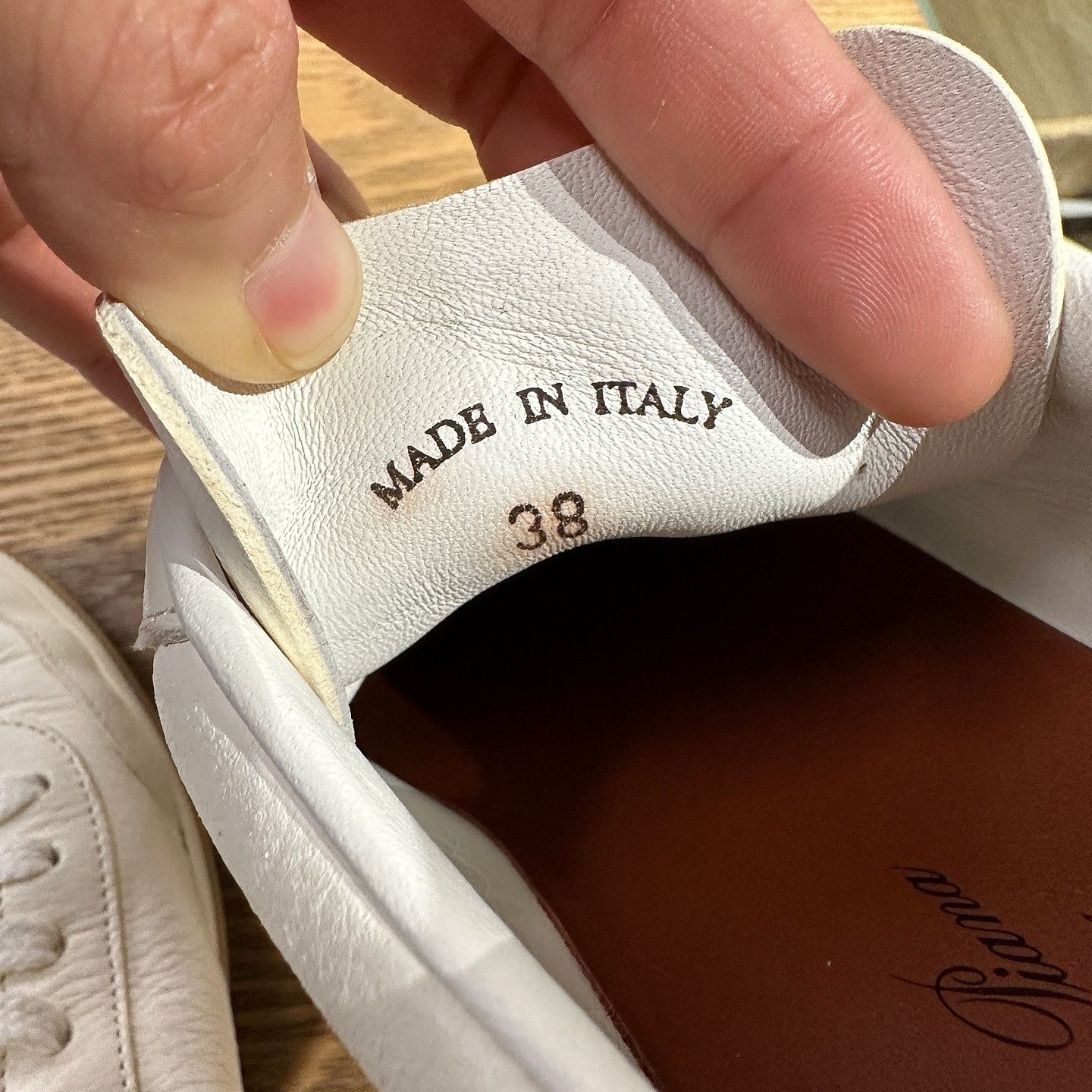 Loro Piana Loro Piana Leather Low-Top Sneakers Size 38 Size US 8 / IT 38 - 5 Thumbnail