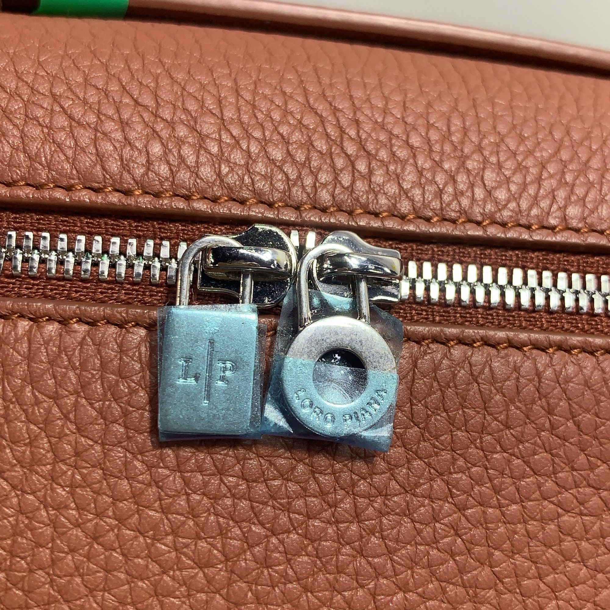 Loro Piana Loro Piana Extra Pocket L19 Shoulder Bag Size ONE SIZE - 8 Thumbnail