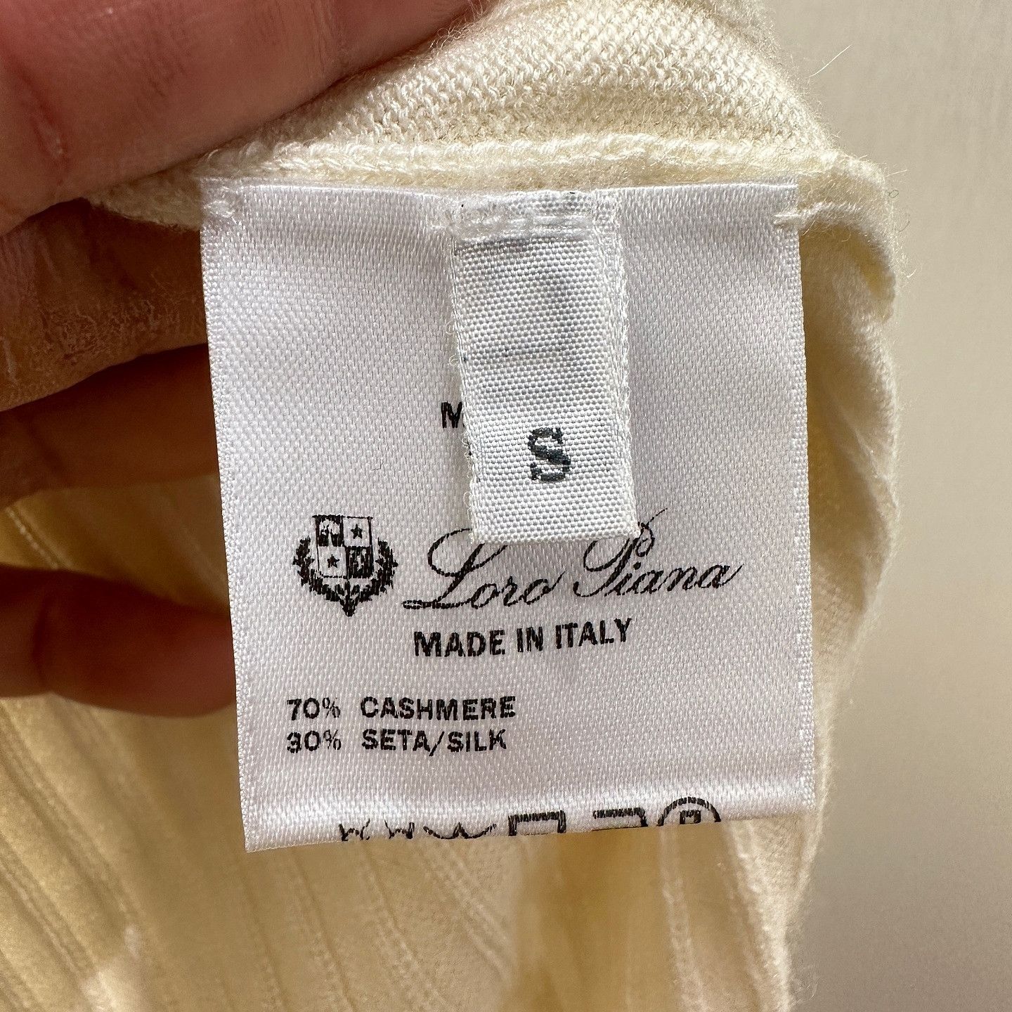Loro Piana Loro Piana Cashmere Silk Ribbed V-Neck Sweater Size S Size S / US 4 / IT 40 - 4 Thumbnail