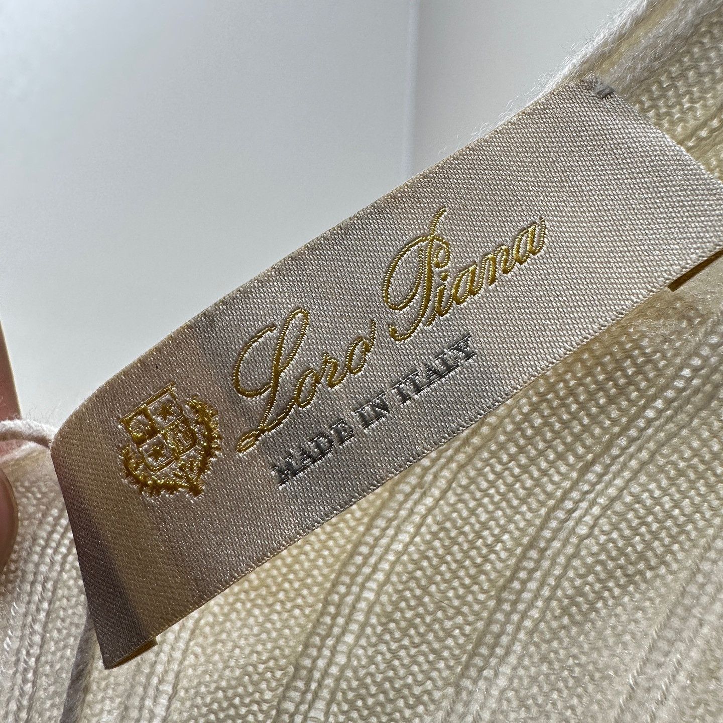 Loro Piana Loro Piana Cashmere Silk Ribbed V-Neck Sweater Size S Size S / US 4 / IT 40 - 3 Thumbnail