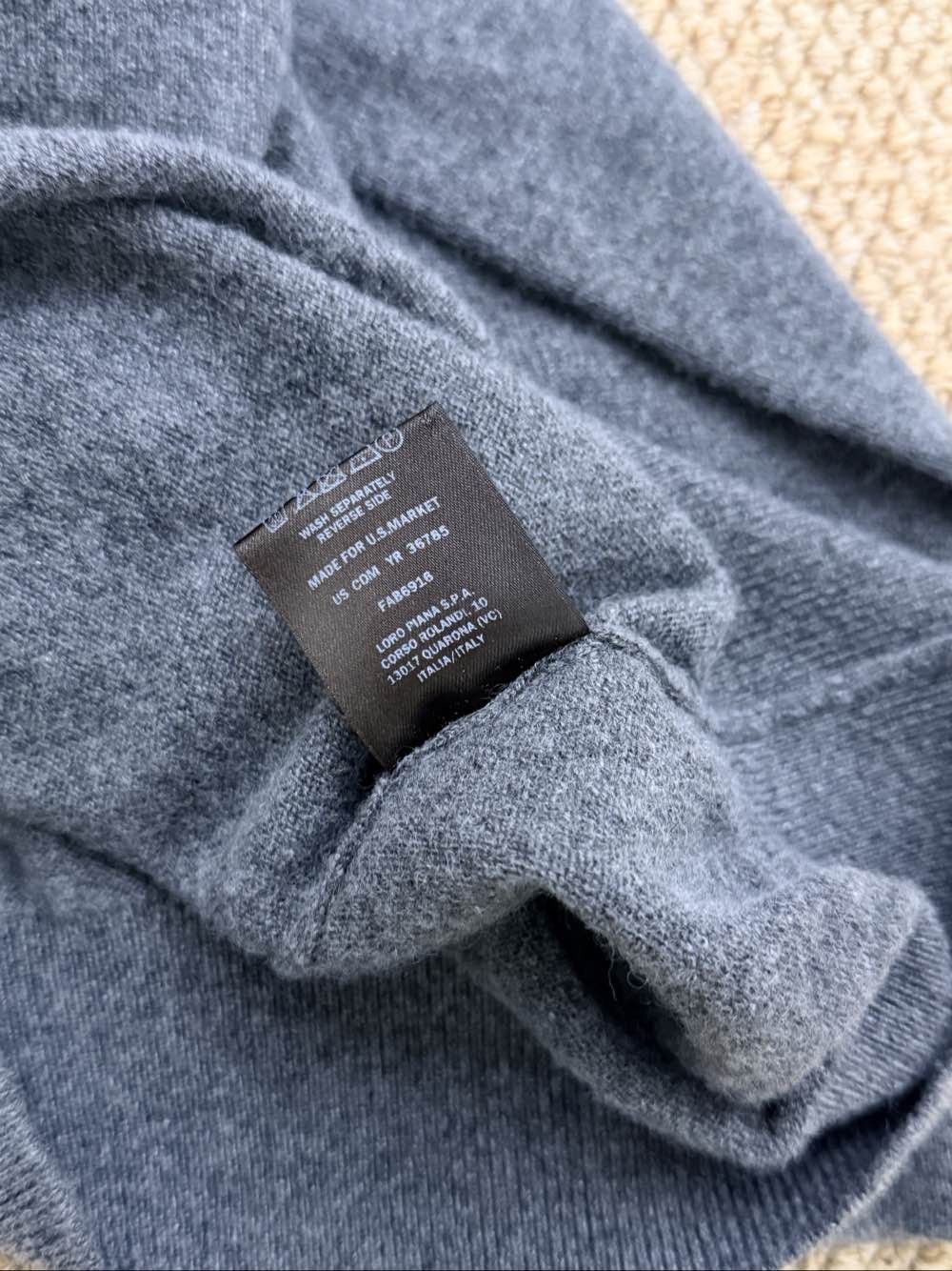 Loro Piana Loro Piana Baby Cashmere Crew Neck Sweater Size L Size US L / EU 52-54 / 3 - 4 Thumbnail