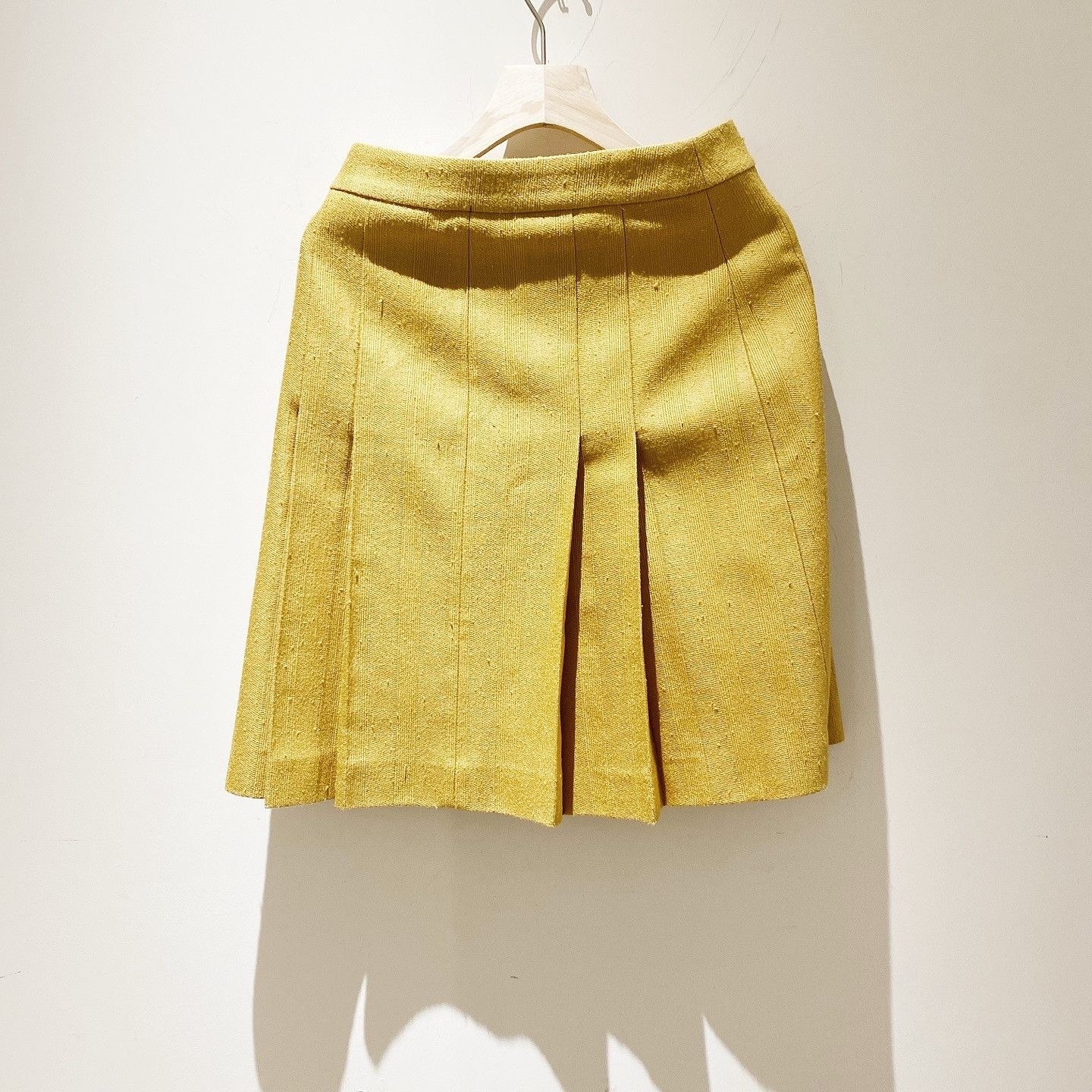 Loro Piana Loro Piana Yellow Silk Mini Skirt Size 38 Size 26" / US 2 / IT 38 - 2 Thumbnail