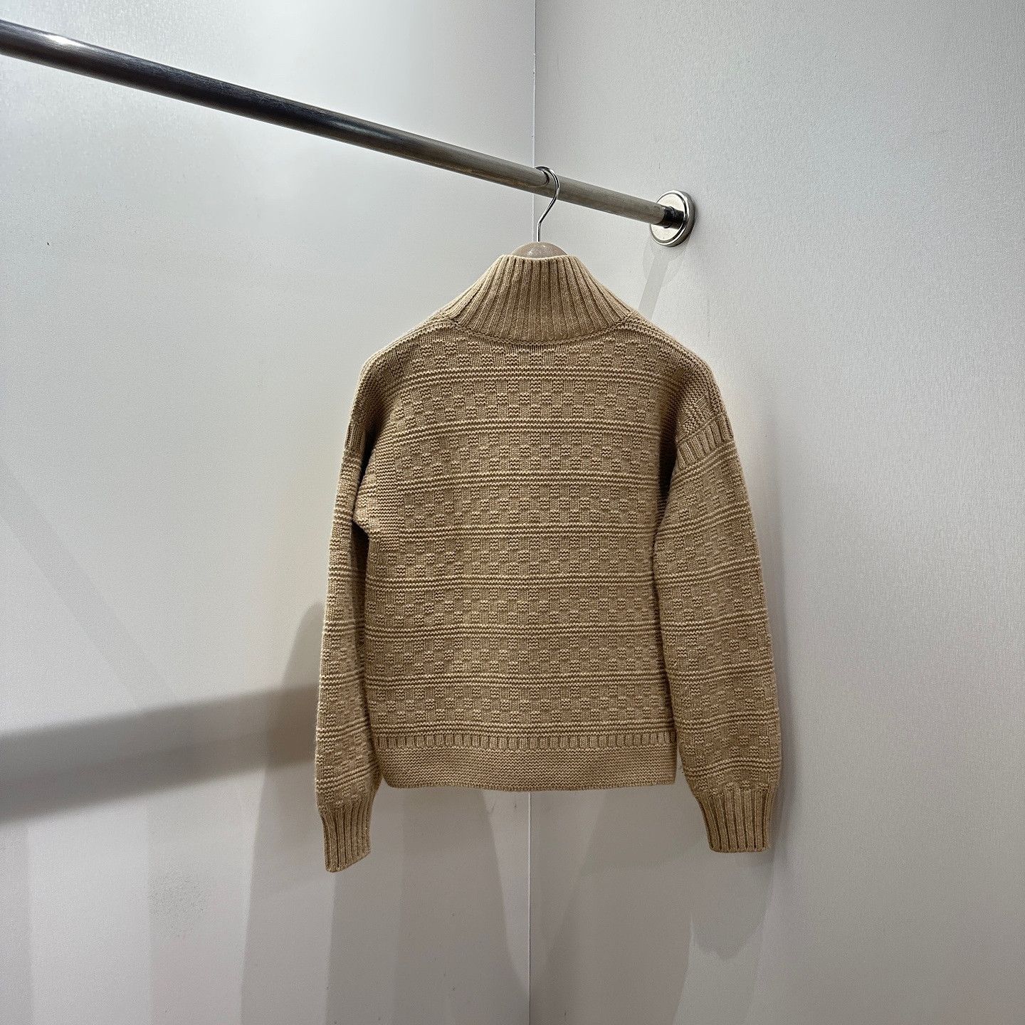 Loro Piana Loro Piana Cashmere High Neck Sweater Size 36 Size XS / US 0-2 / IT 36-38 - 2 Thumbnail