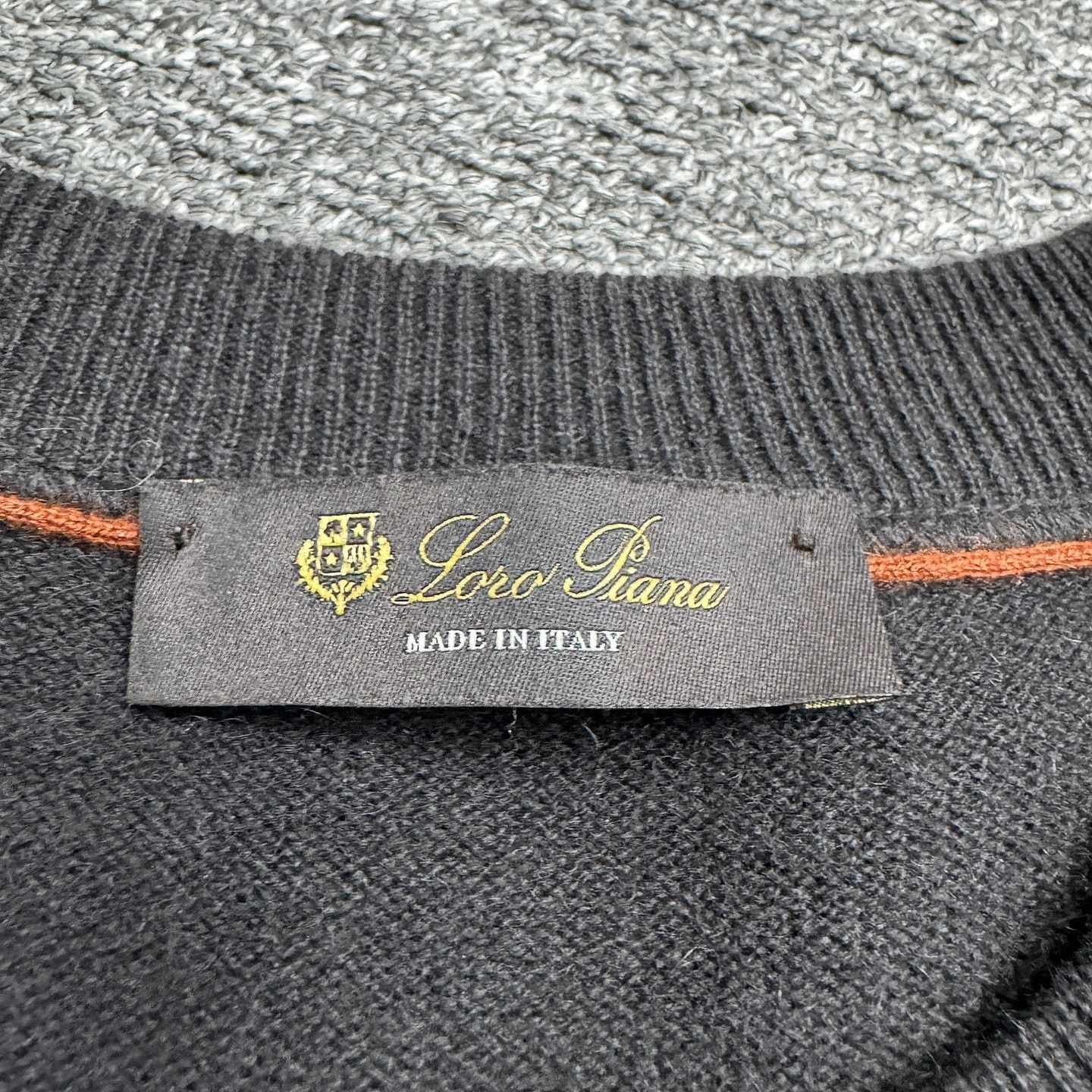 Loro Piana Loro Piana 100% Cashmere Crewneck Sweater Size 54 Size US L / EU 52-54 / 3 - 3 Thumbnail