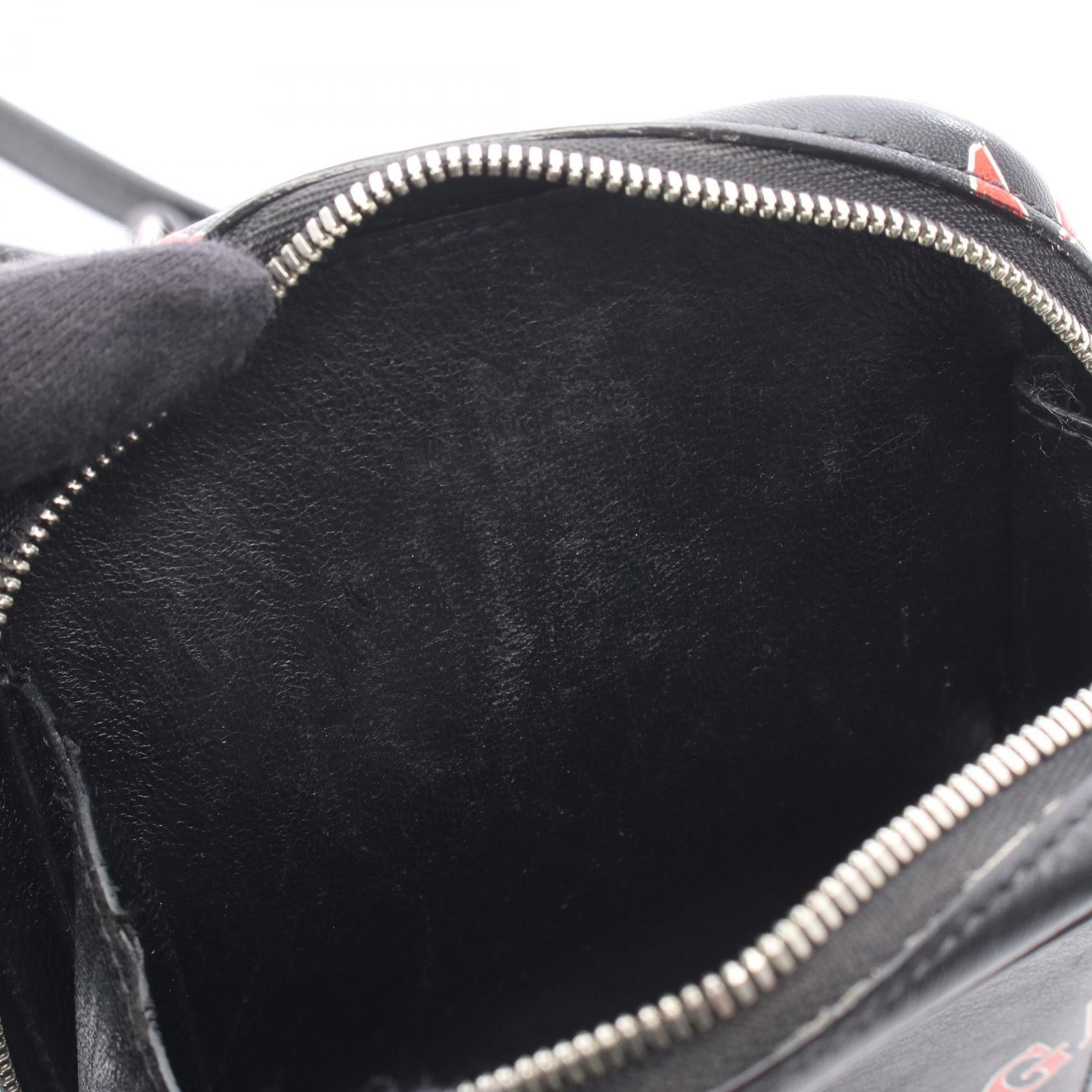 Balenciaga Balenciaga Balenciaga CASH ZIP PHONE HOLDER Leather Shoulder Bag Leather Shoulder Bag 618189 DUTY FREE for USA Size ONE SIZE - 5 Thumbnail