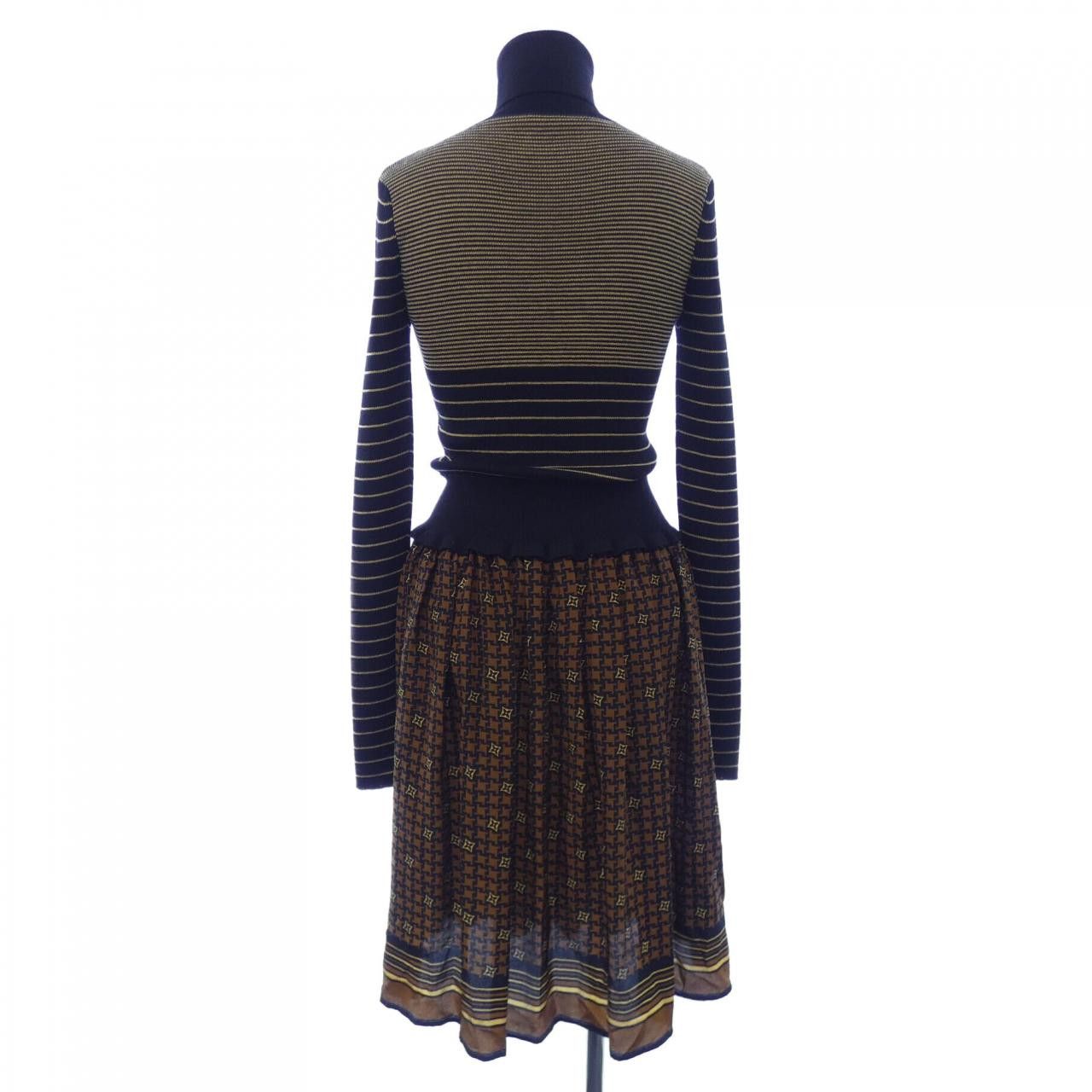Louis Vuitton Louis Vuitton Louis Vuitton Dress Textile Dresses FJKD14XZT DUTY FREE for USA Size ONE SIZE - 2 Thumbnail