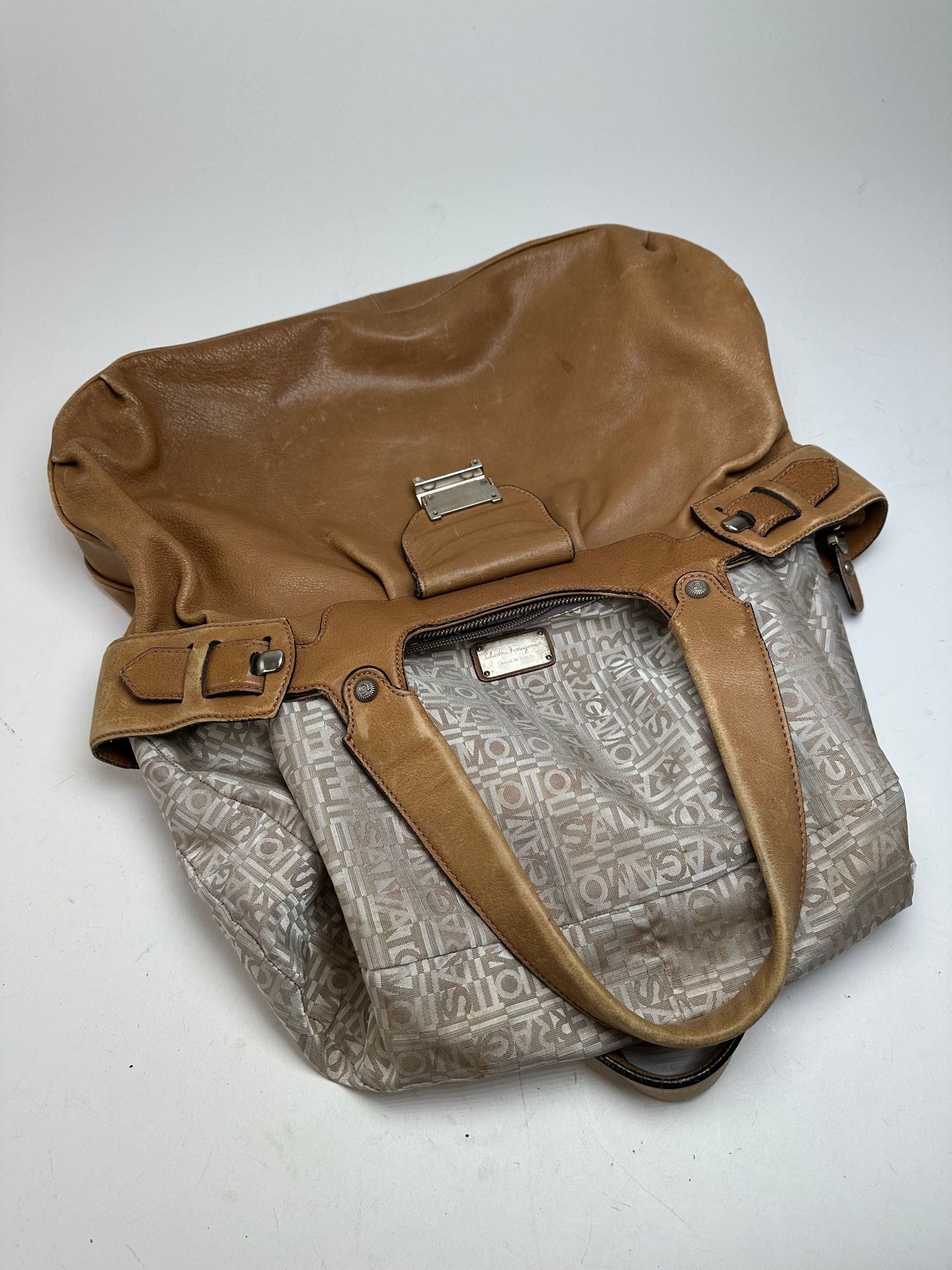 Salvatore Ferragamo Vintage Gancini Shoulder Bag Canvas Tan Size ONE SIZE - 3 Thumbnail