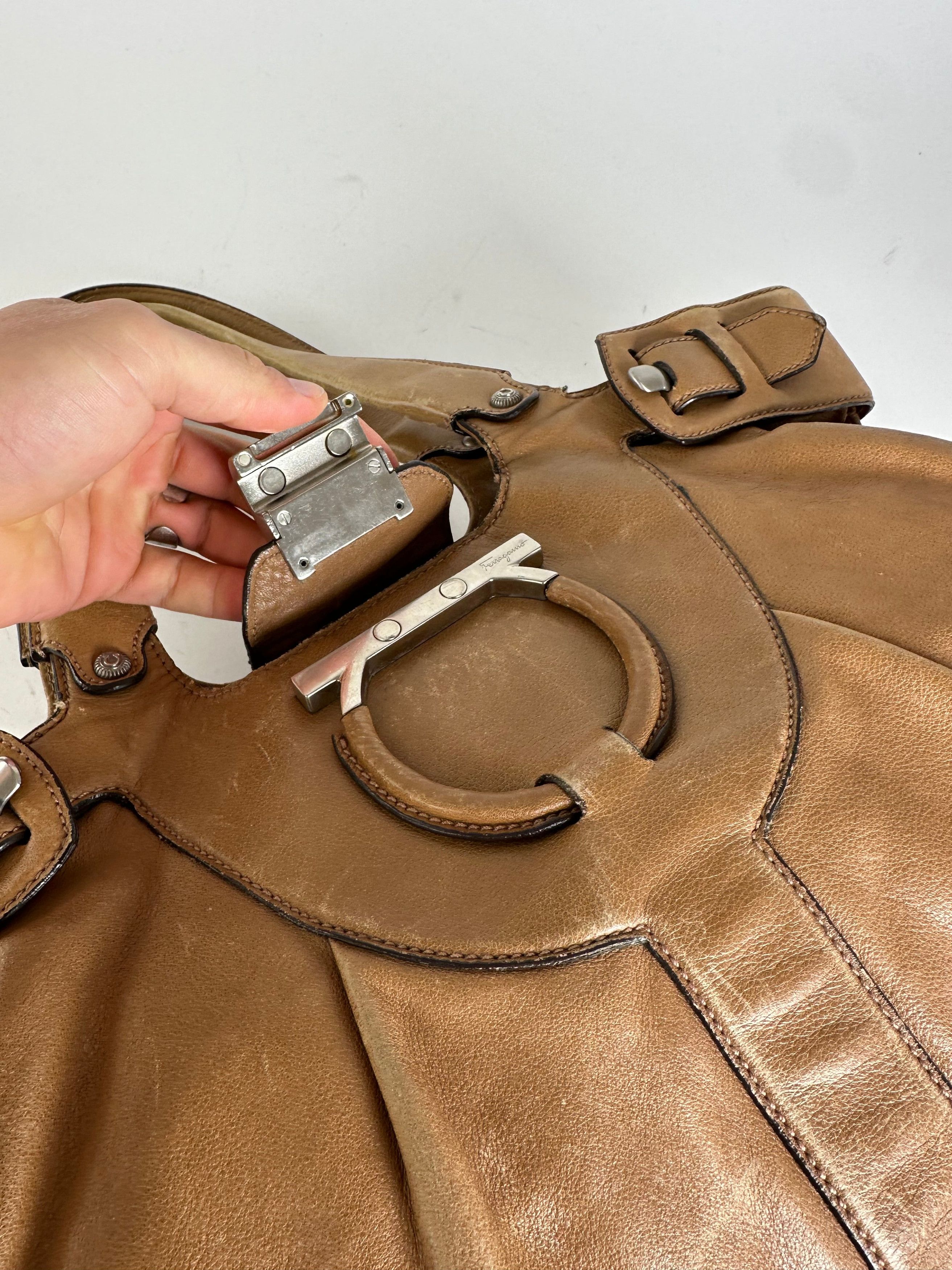Salvatore Ferragamo Vintage Gancini Shoulder Bag Canvas Tan Size ONE SIZE - 13 Thumbnail