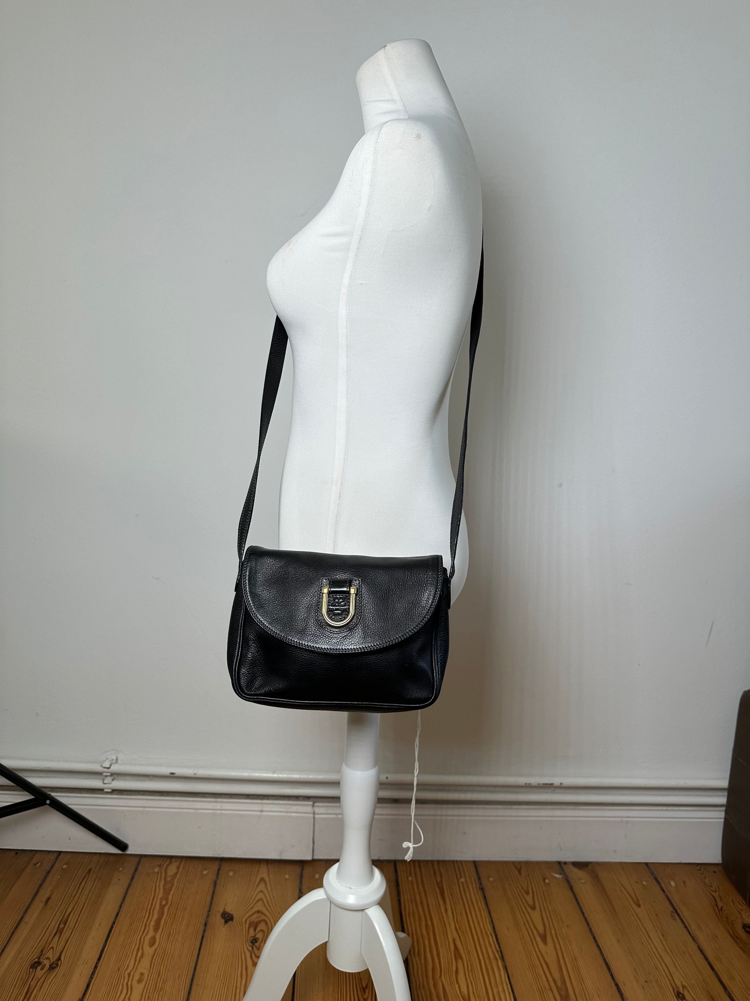 Courreges Vintage Paris Pebbled Leather Crossbody Flap Bag Black Size ONE SIZE - 13 Thumbnail