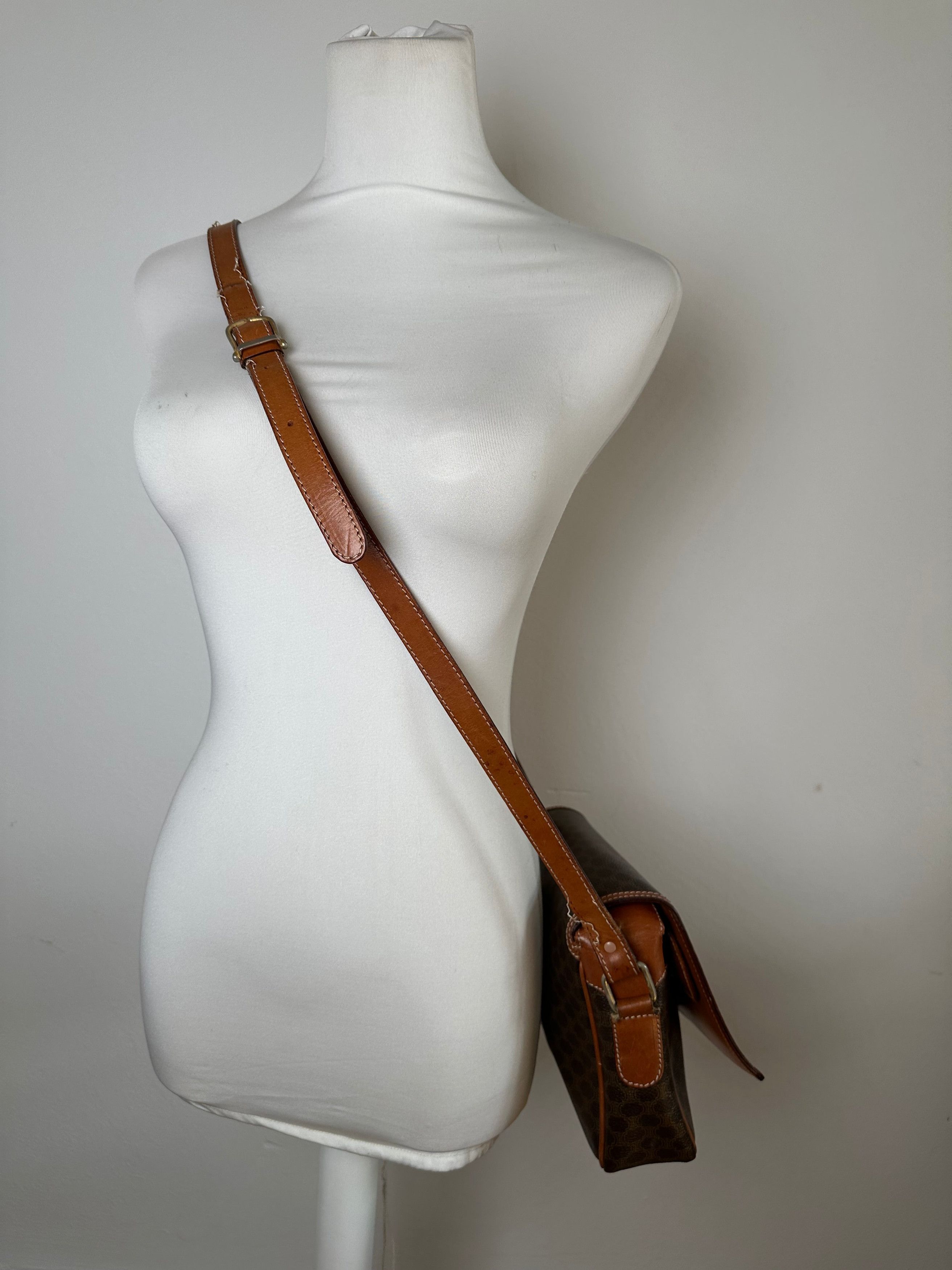 Celine Vintage Macadam Canvas Crossbody Shoulder Bag Dark Brown Size ONE SIZE - 13 Thumbnail