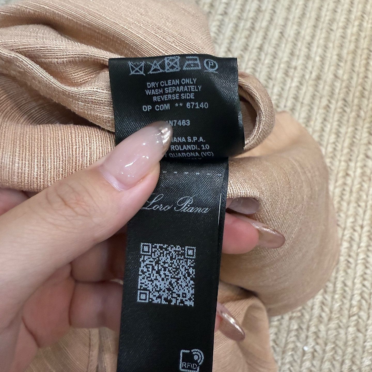 Loro Piana Loro Piana V-Neck Silk Blouse Size 42 Size M / US 6-8 / IT 42-44 - 5 Thumbnail