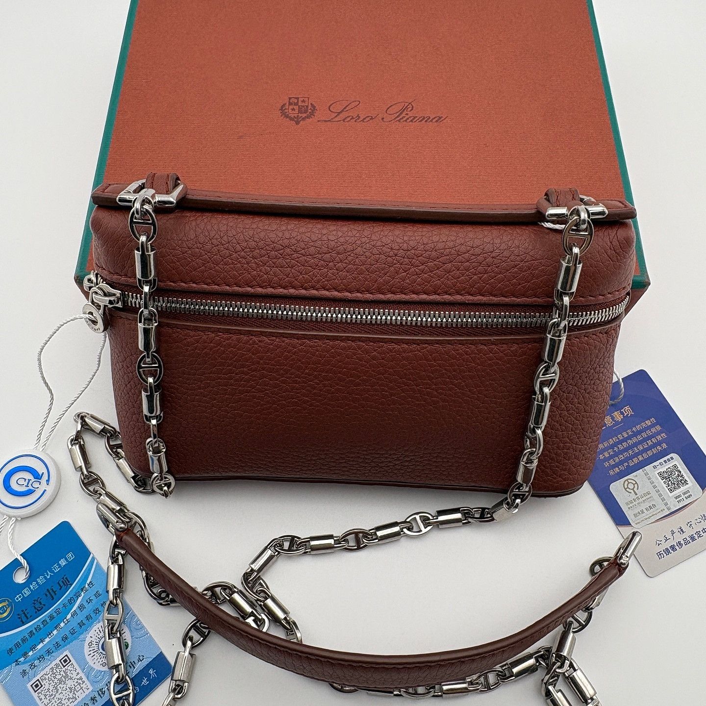 Loro Piana Loro Piana Leather Chain Crossbody Bag ONE SIZE Size ONE SIZE - 2 Thumbnail