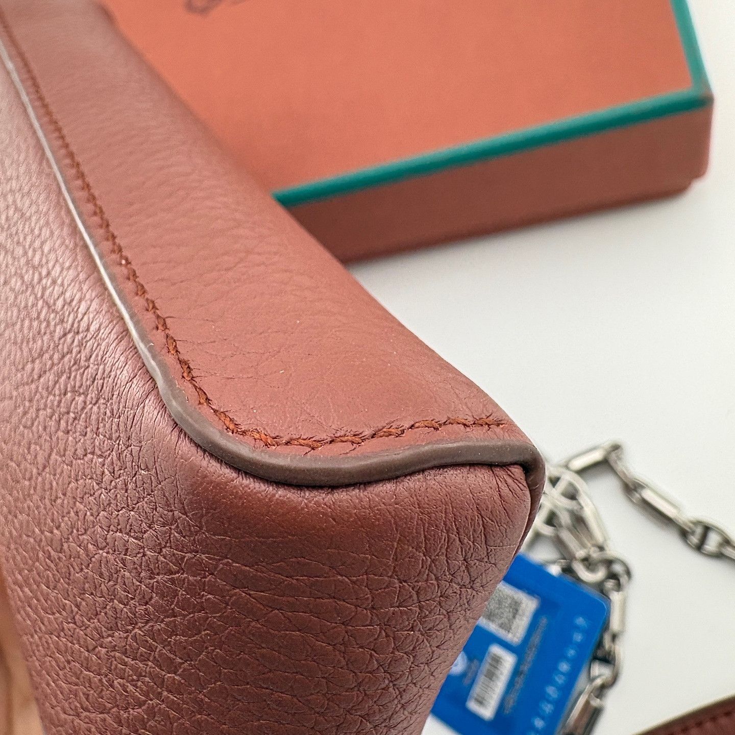 Loro Piana Loro Piana Leather Chain Crossbody Bag ONE SIZE Size ONE SIZE - 9 Thumbnail