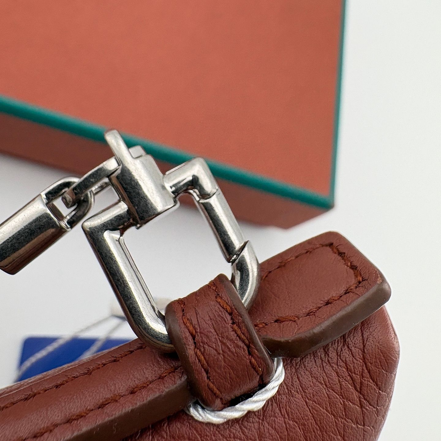 Loro Piana Loro Piana Leather Chain Crossbody Bag ONE SIZE Size ONE SIZE - 10 Thumbnail