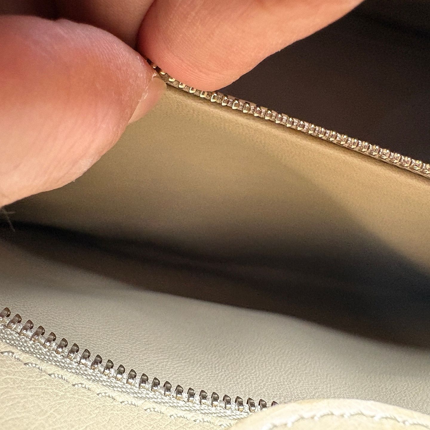 Loro Piana Loro Piana Ostrich Embossed Handle Bag One Size Size ONE SIZE - 19 Thumbnail