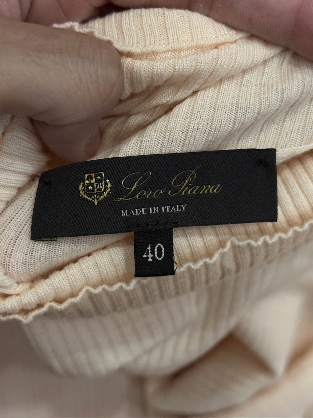 Loro Piana Loro Piana Ribbed Virgin Wool Turtleneck Sweater Size 40 Size S / US 4 / IT 40 - 3 Thumbnail