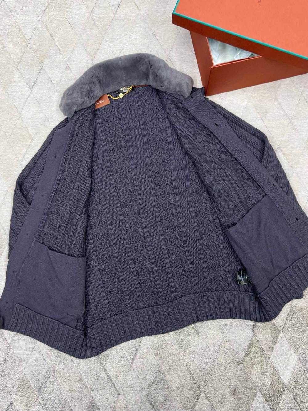 Loro Piana Loro Piana Vicuña Fur Collar Bomber Size L Size US L / EU 52-54 / 3 - 5 Thumbnail