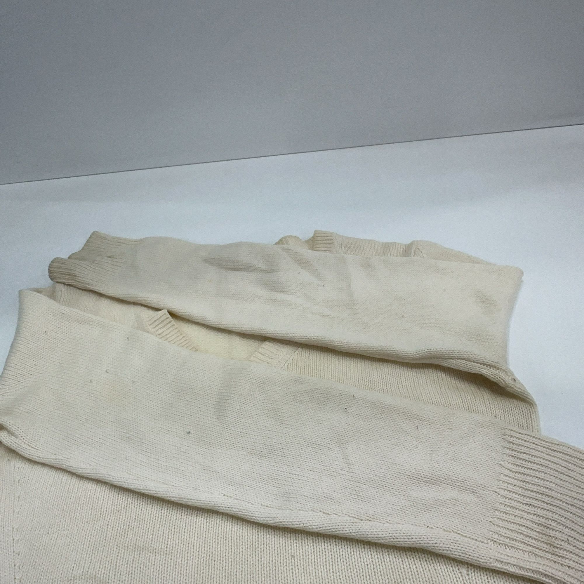 Loro Piana Loro Piana Baby Cashmere V-Neck Sweater Size 42 Size M / US 6-8 / IT 42-44 - 10 Thumbnail