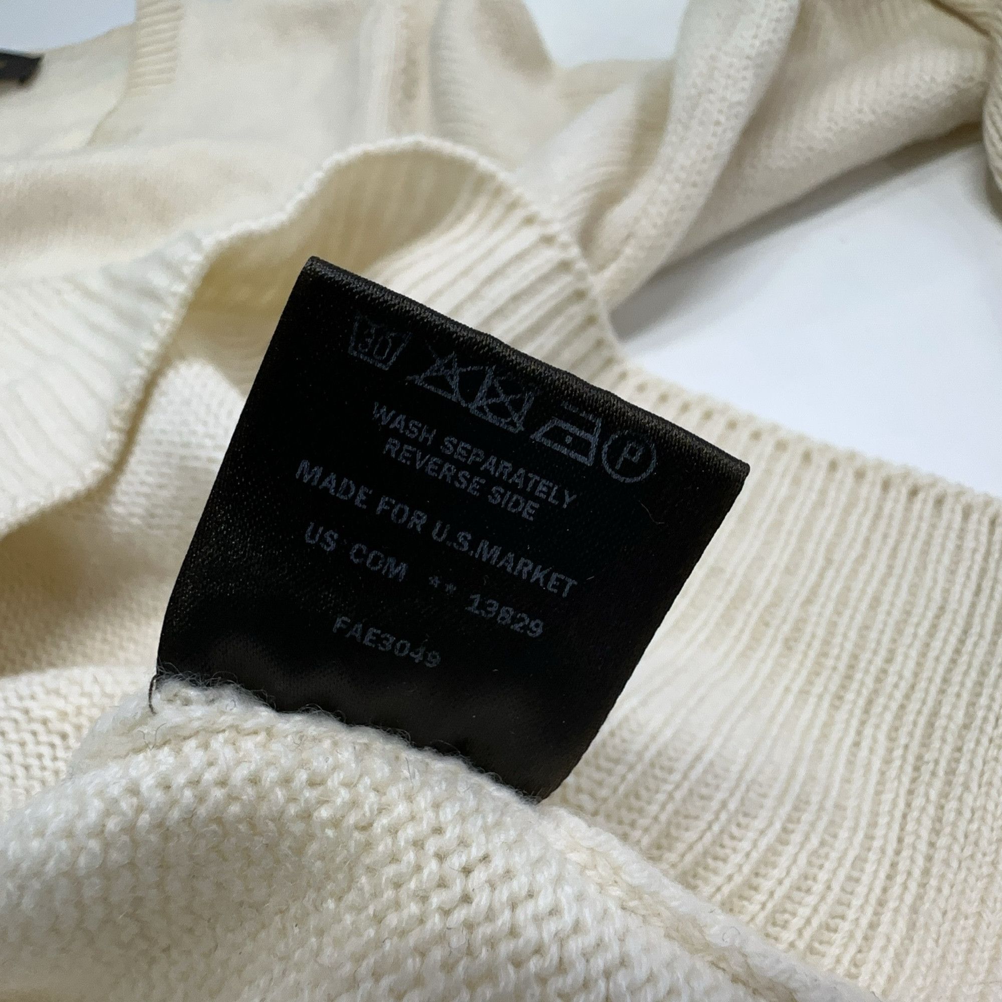 Loro Piana Loro Piana Baby Cashmere V-Neck Sweater Size 42 Size M / US 6-8 / IT 42-44 - 5 Thumbnail
