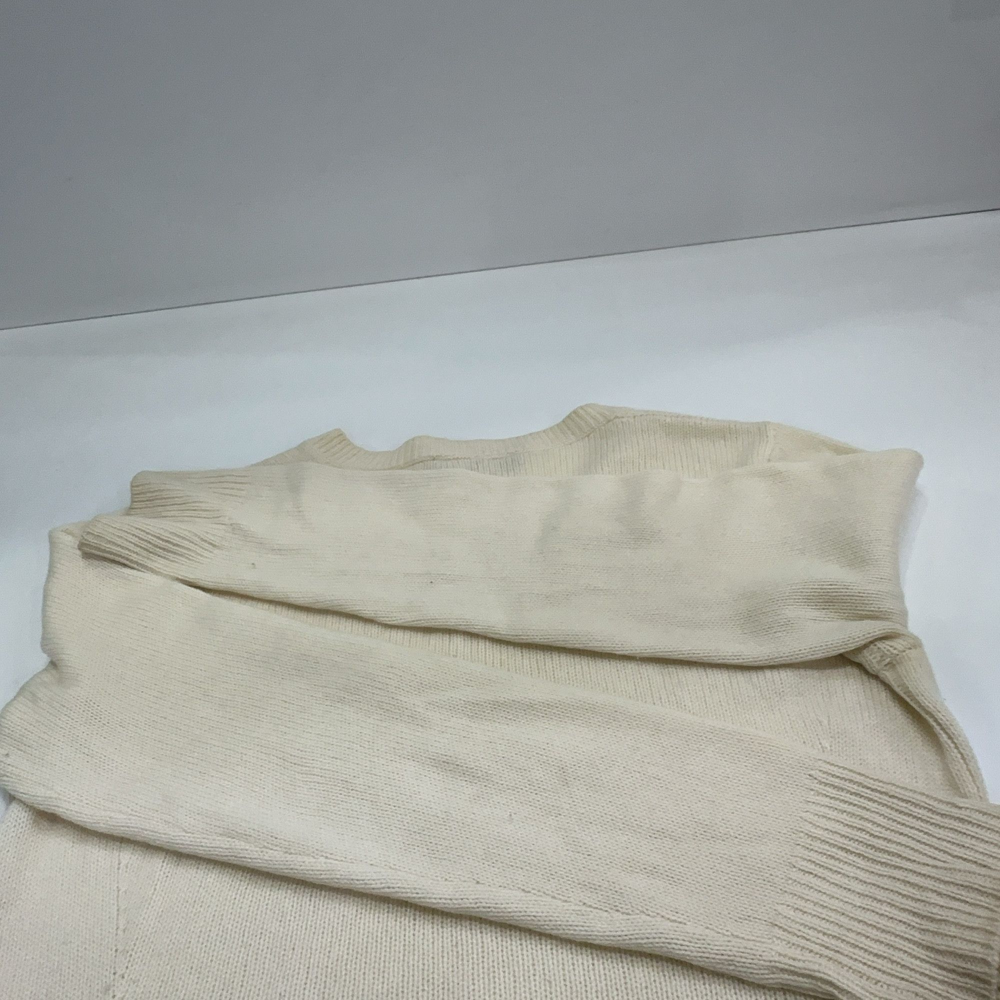 Loro Piana Loro Piana Baby Cashmere V-Neck Sweater Size 42 Size M / US 6-8 / IT 42-44 - 11 Thumbnail