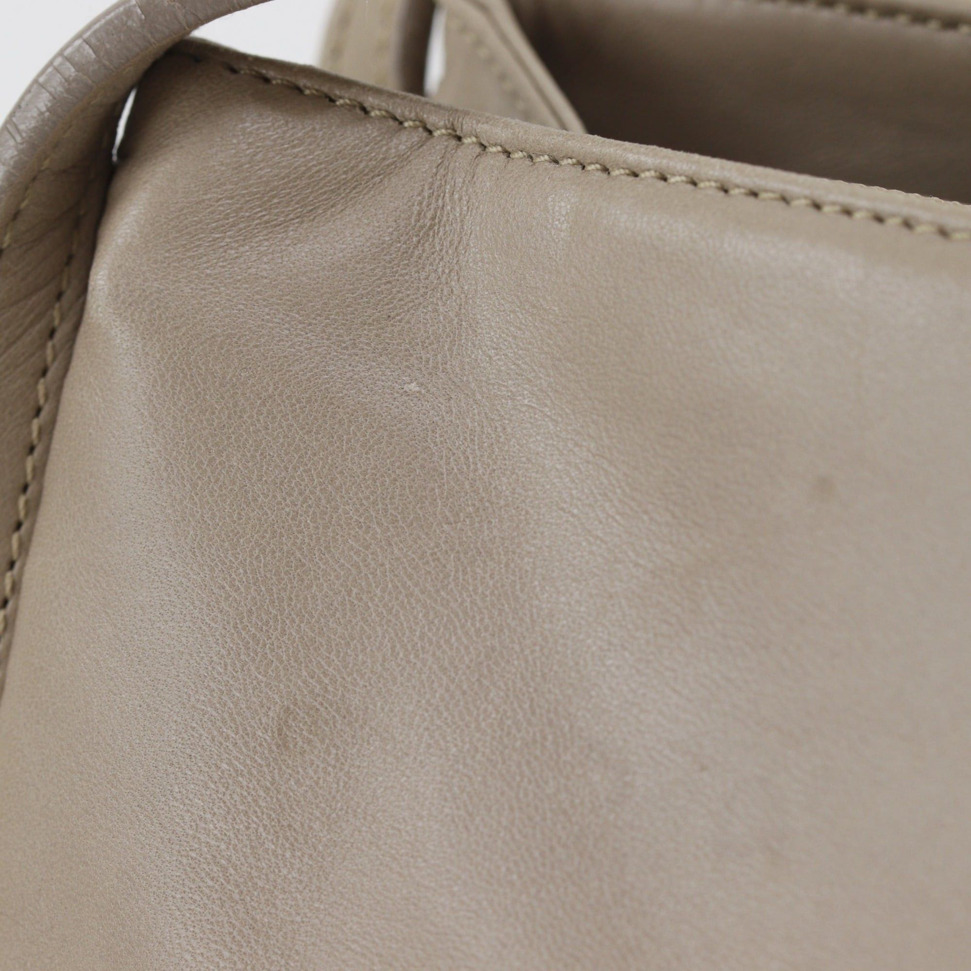 Loewe Loewe Shoulder Bag, Lambskin, Beige, A5 Size, Women's Size ONE SIZE - 9 Thumbnail
