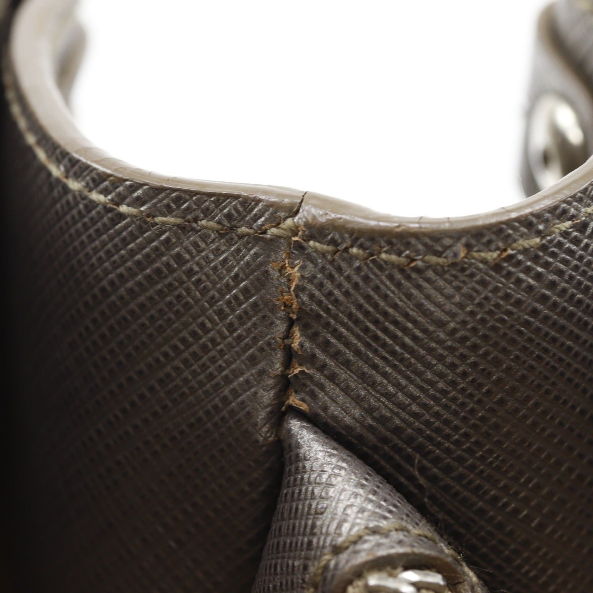 Salvatore Ferragamo Salvatore Ferragamo Gancini Tote Bag DY-21 7814 Leather Gray A5 Women's Size ONE SIZE - 9 Thumbnail