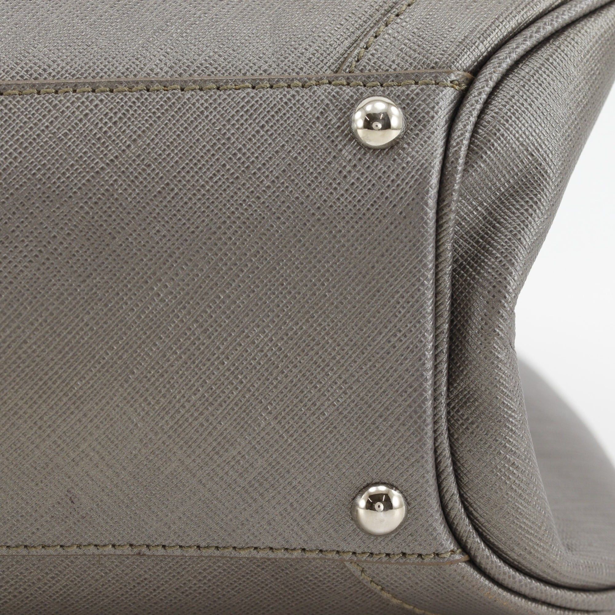 Salvatore Ferragamo Salvatore Ferragamo Gancini Tote Bag DY-21 7814 Leather Gray A5 Women's Size ONE SIZE - 13 Thumbnail
