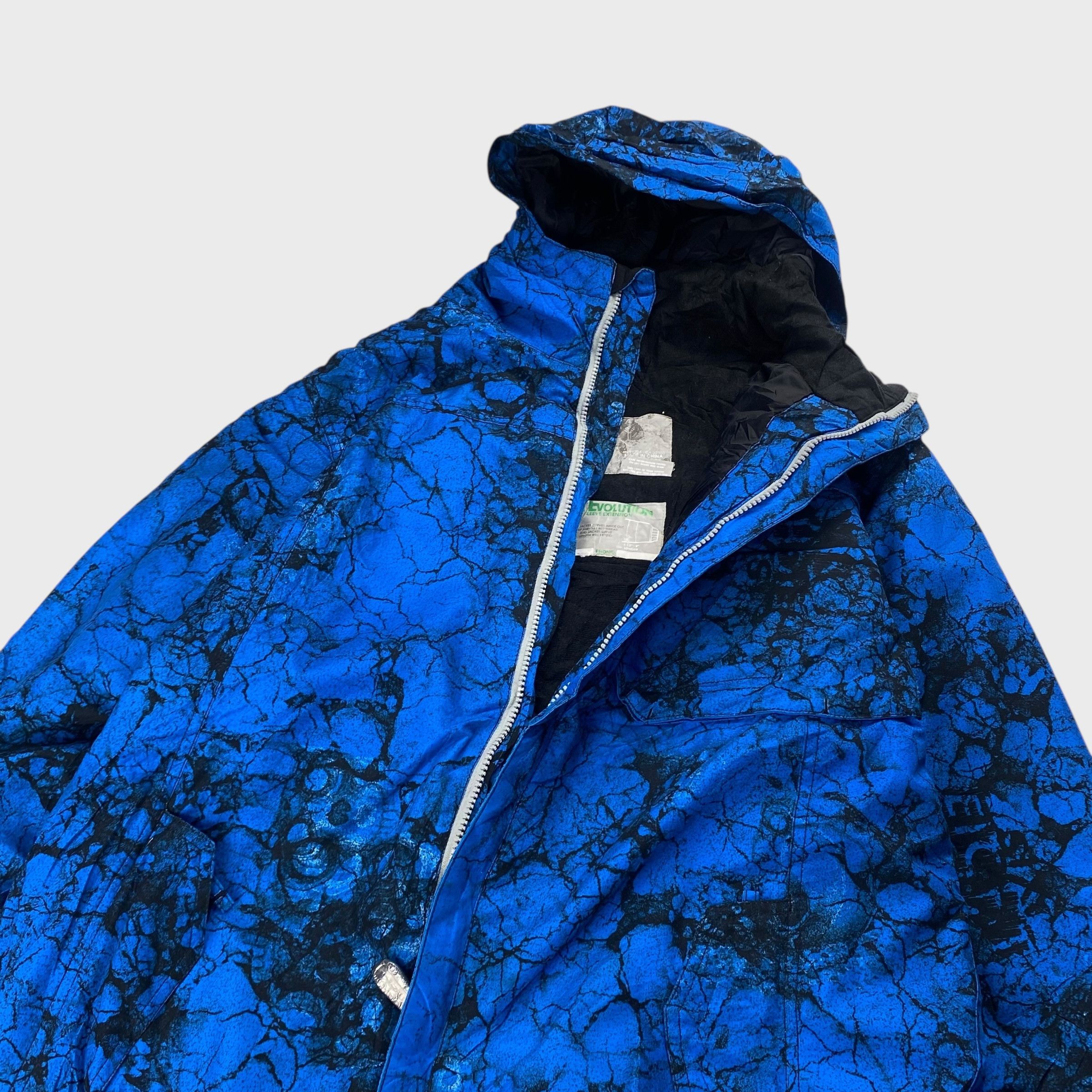 686 686 686 Hoodie Size M Size US M / EU 48-50 / 2 - 4 Thumbnail