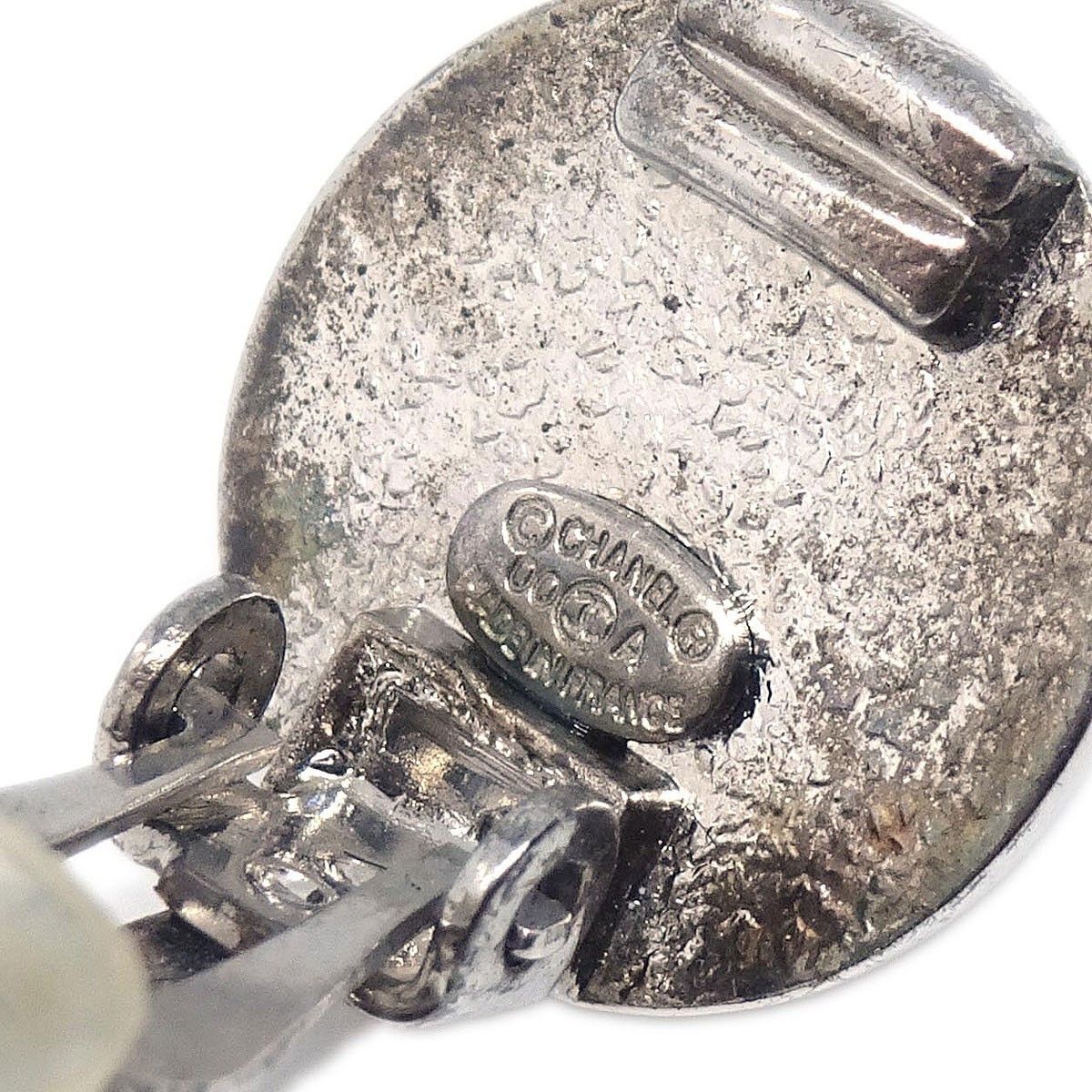 Chanel Chanel Vintage CC Round Clip-On Metal Size ONE SIZE - 4 Thumbnail