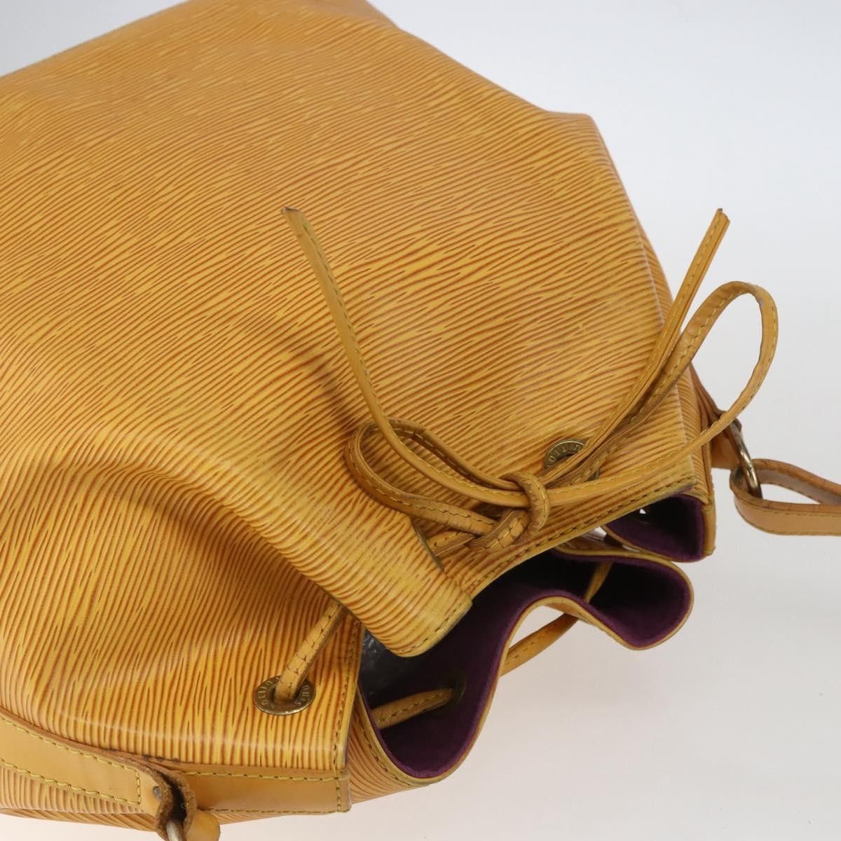 Louis Vuitton Louis Vuitton Petit Noe Epi Leather Size ONE SIZE - 15 Thumbnail