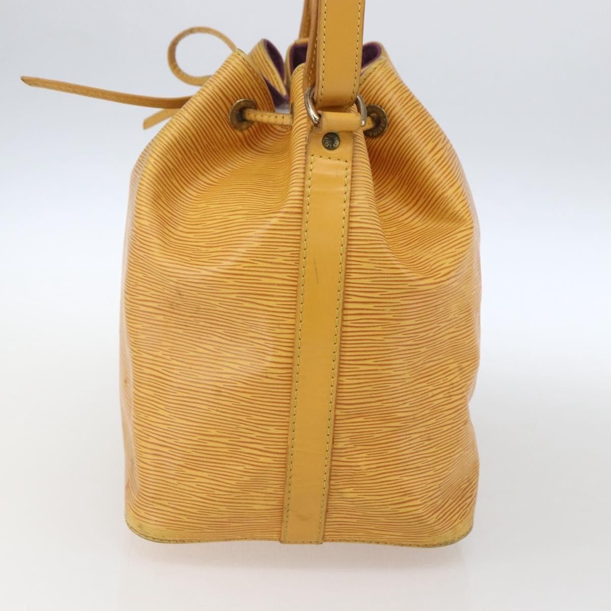 Louis Vuitton Louis Vuitton Petit Noe Epi Leather Size ONE SIZE - 4 Thumbnail