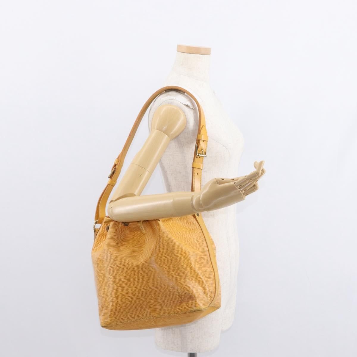 Louis Vuitton Louis Vuitton Petit Noe Epi Leather Size ONE SIZE - 12 Thumbnail