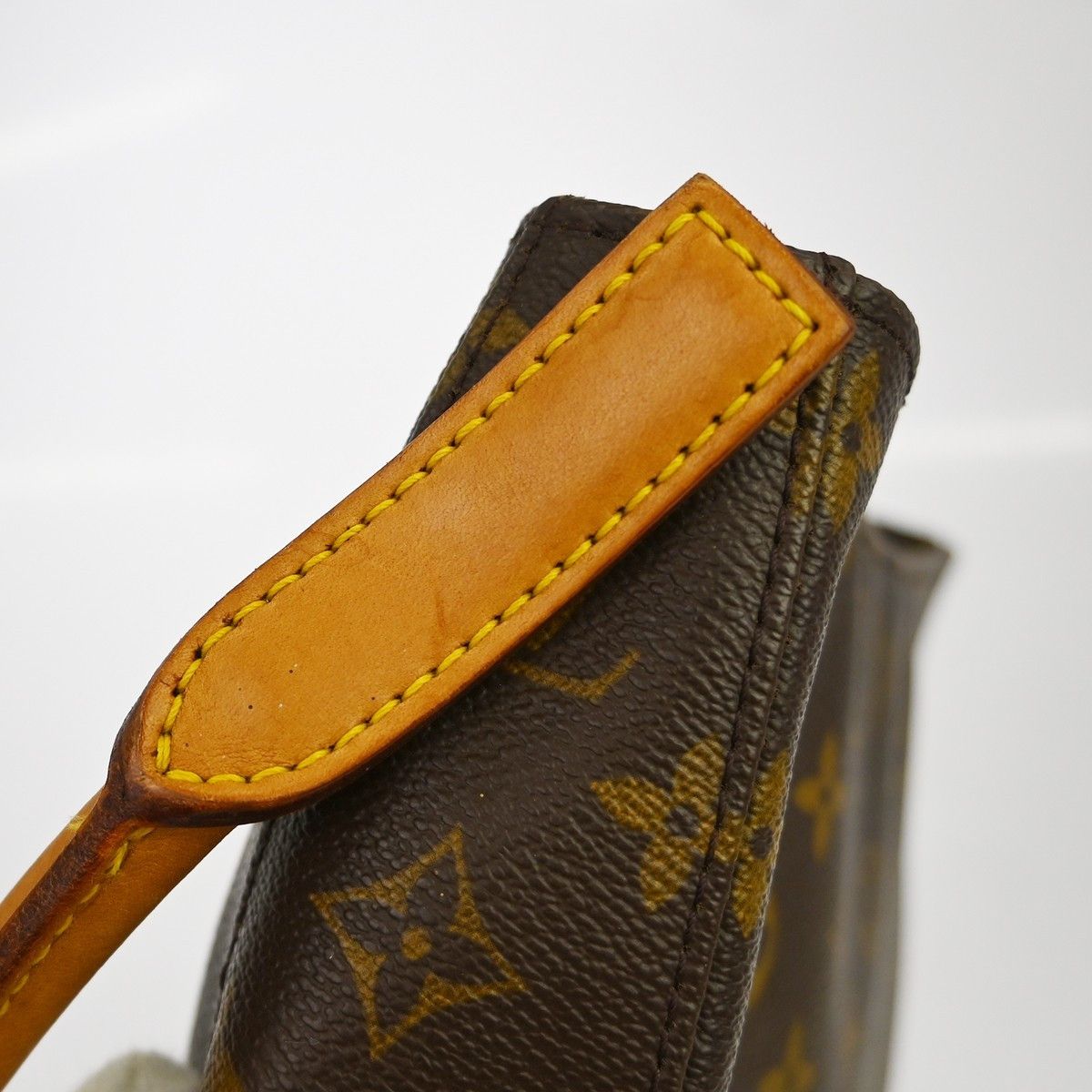 Louis Vuitton Louis Vuitton Monogram Looping Handbag Monogram Canvas Size ONE SIZE - 5 Thumbnail