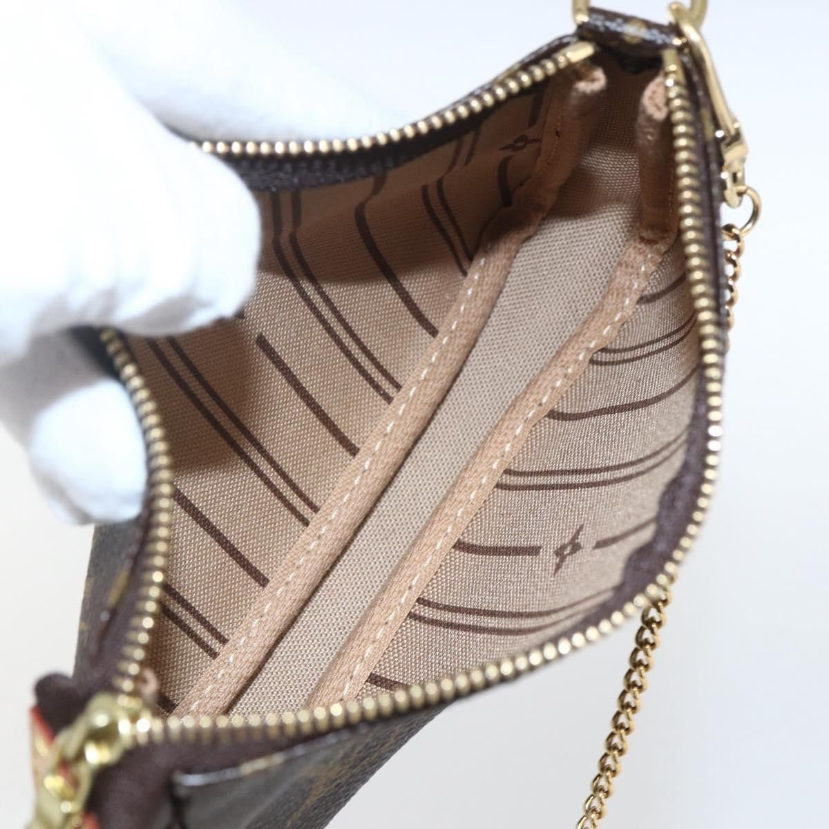 Louis Vuitton Louis Vuitton Pochette Accessoires Limited Edition Monogram Trunk Size ONE SIZE - 5 Thumbnail