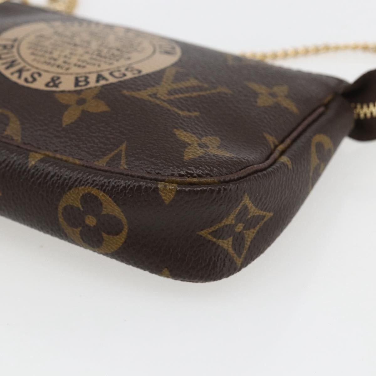 Louis Vuitton Louis Vuitton Pochette Accessoires Limited Edition Monogram Trunk Size ONE SIZE - 10 Thumbnail