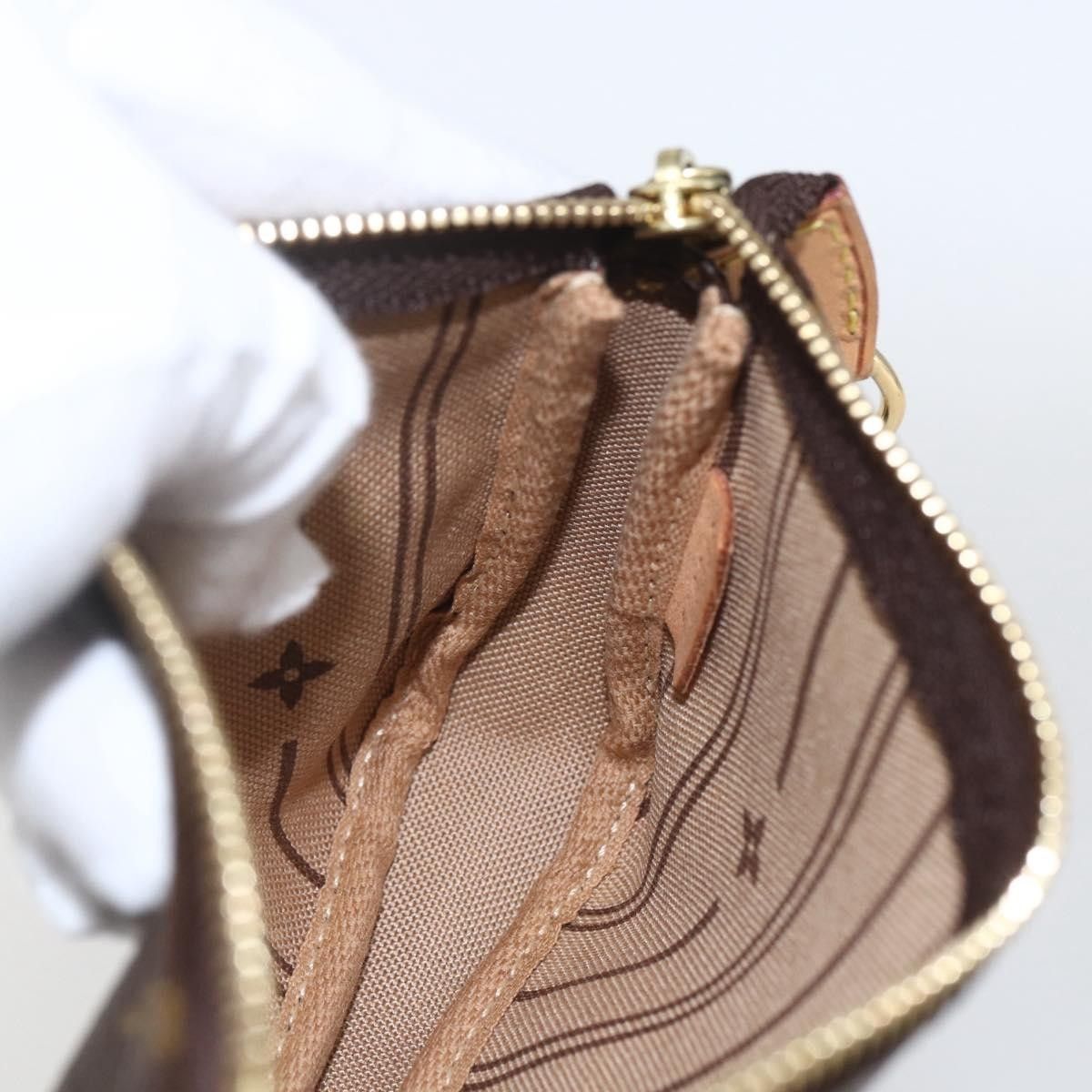 Louis Vuitton Louis Vuitton Pochette Accessoires Limited Edition Monogram Trunk Size ONE SIZE - 21 Thumbnail