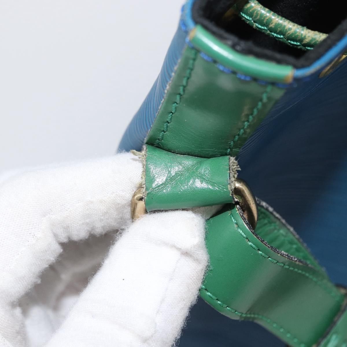 Louis Vuitton Louis Vuitton Bicolor Noe Epi Leather Size ONE SIZE - 6 Thumbnail