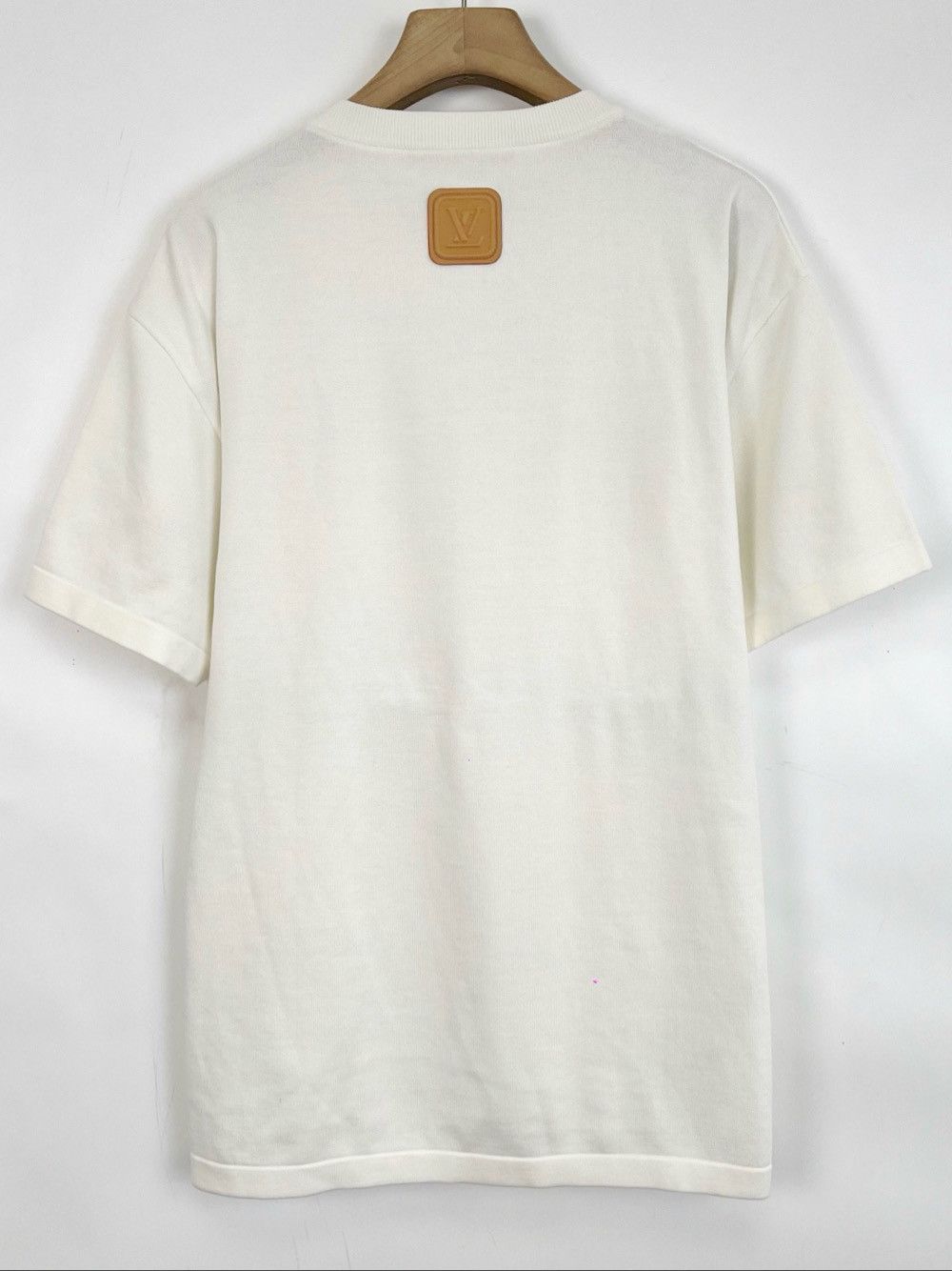 Louis Vuitton Louis Vuitton Logo Patch T-Shirt Size XL Size US XL / EU 56 / 4 - 2 Thumbnail