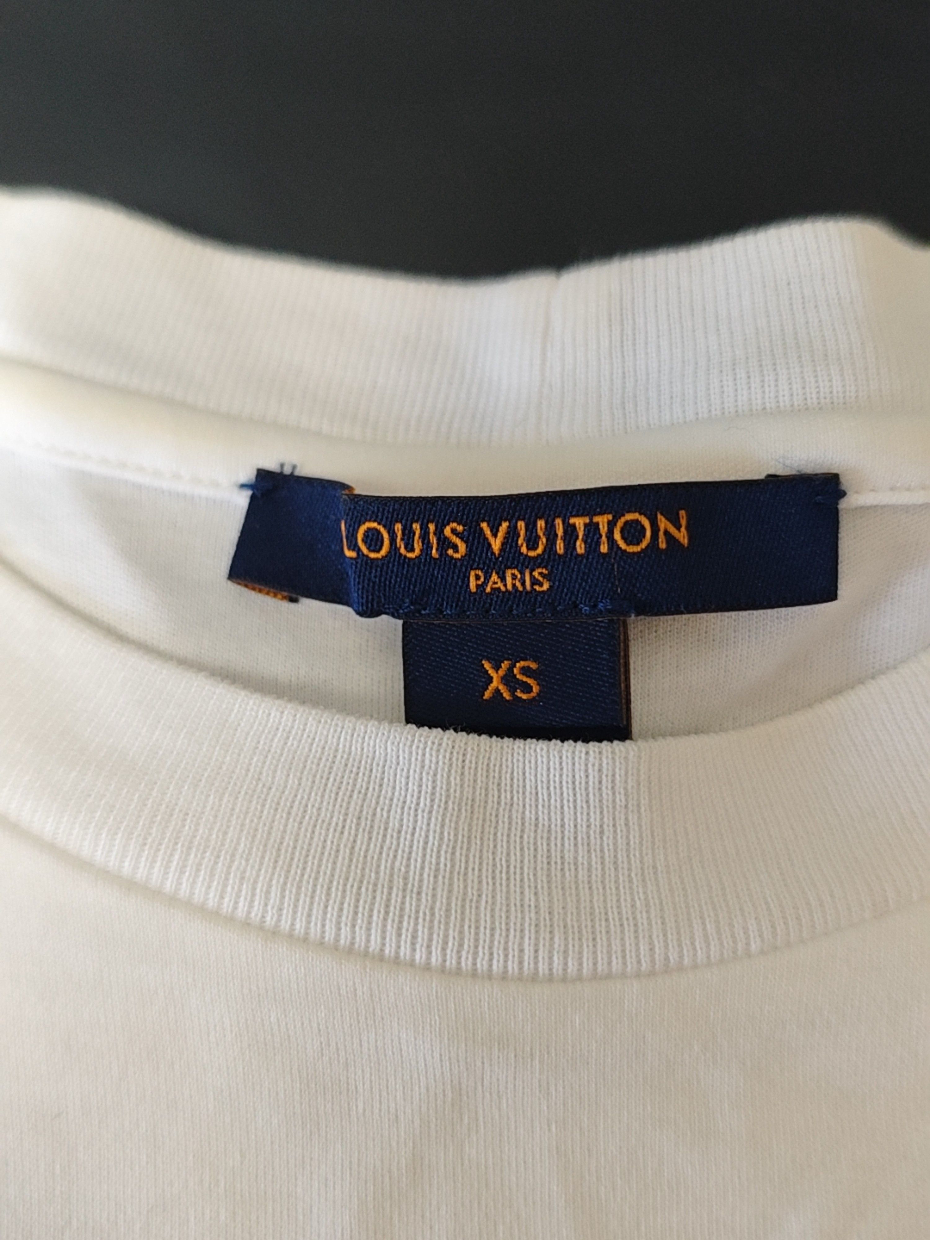 Louis Vuitton Louis Vuitton Graphic T-Shirt White Size XS Size XS / US 0-2 / IT 36-38 - 3 Thumbnail