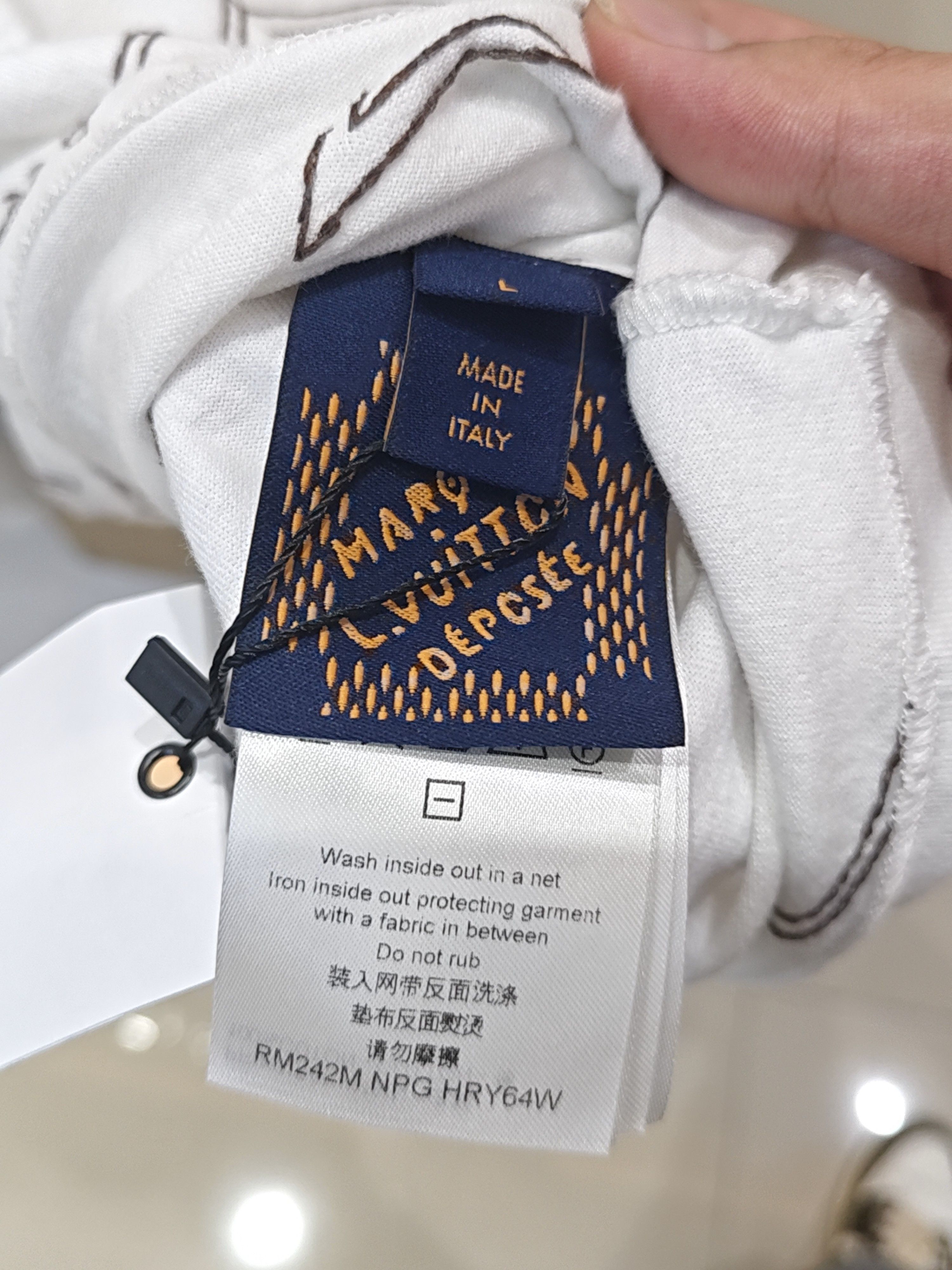 Louis Vuitton Louis Vuitton Logo Embroidered T-Shirt Size L Size US L / EU 52-54 / 3 - 4 Thumbnail