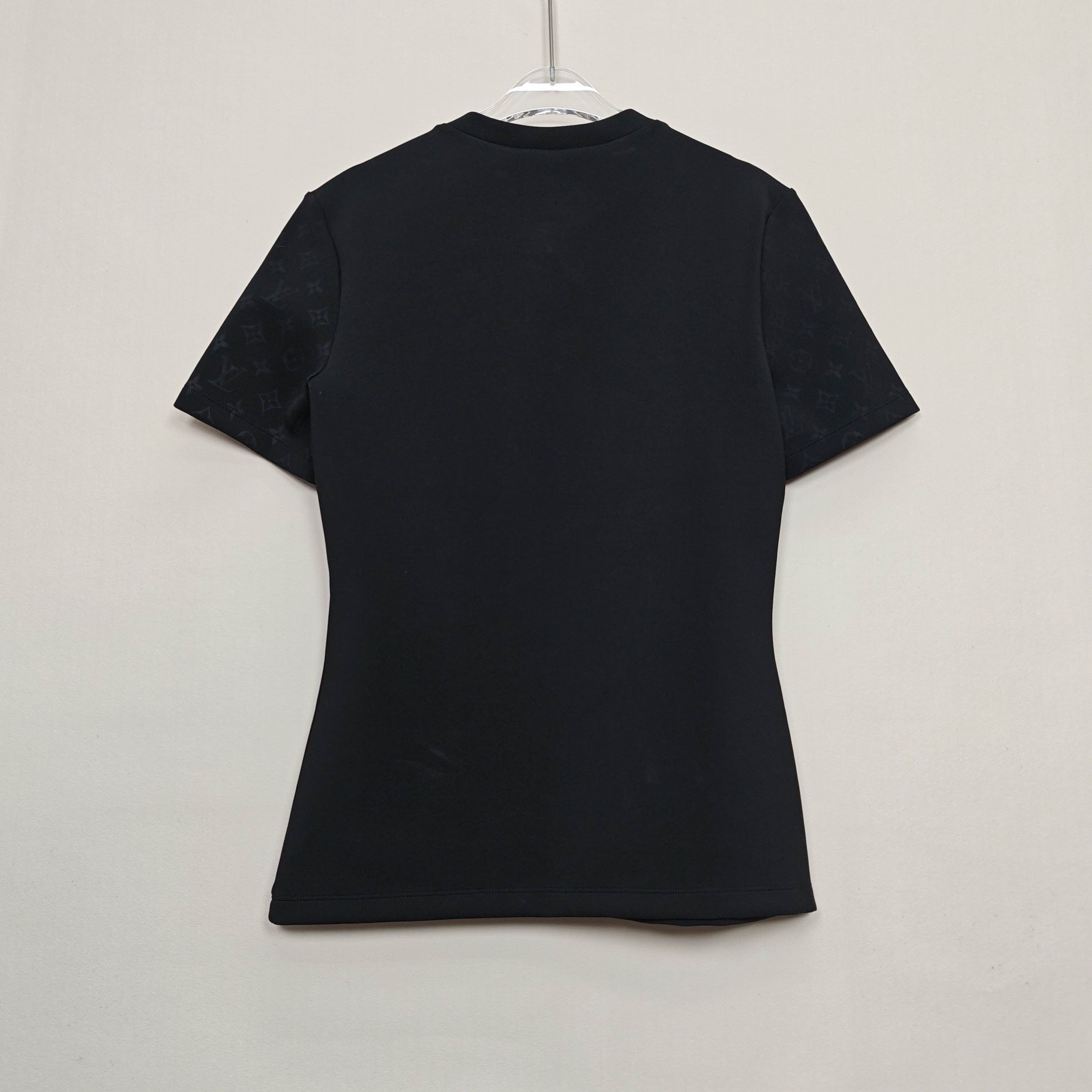 Louis Vuitton Louis Vuitton Monogram Short Sleeve T-Shirt Black M Size M / US 6-8 / IT 42-44 - 2 Thumbnail