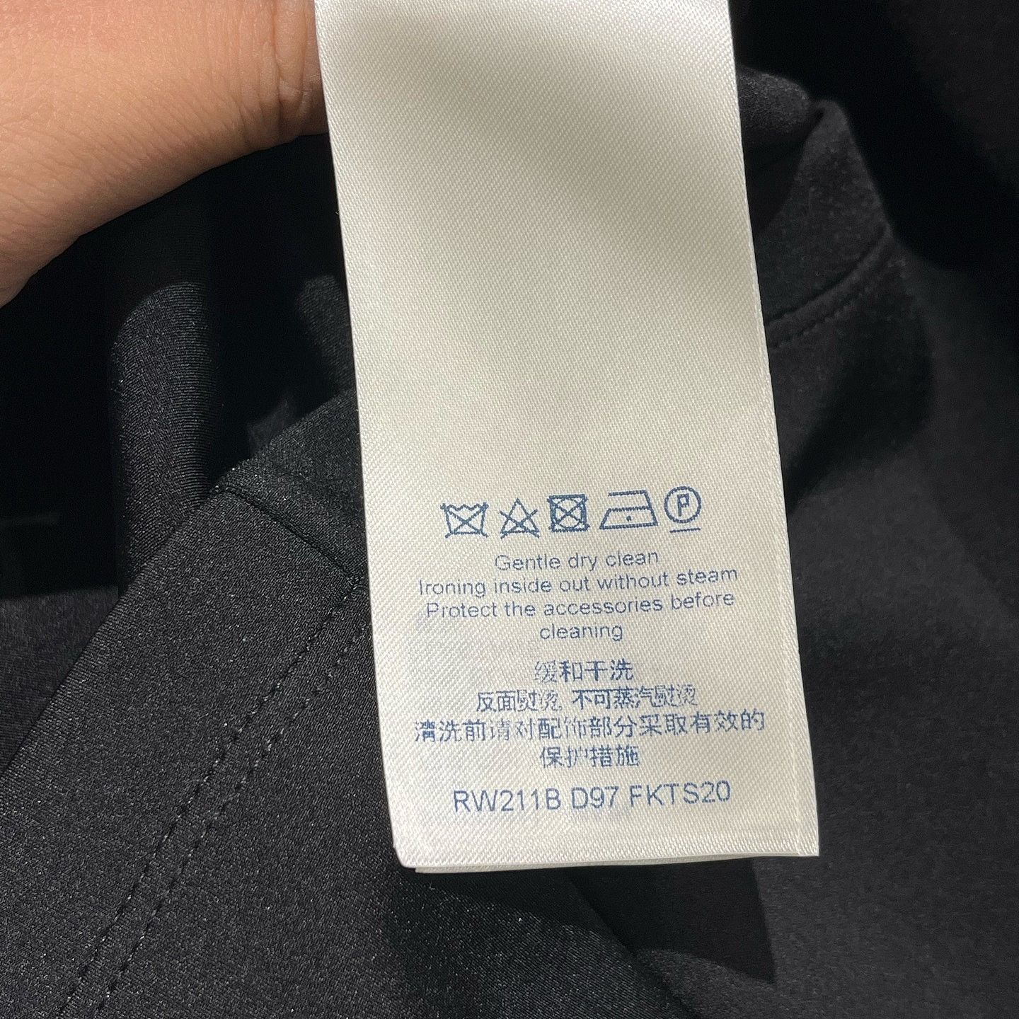 Louis Vuitton Louis Vuitton Monogram Short Sleeve T-Shirt Black M Size M / US 6-8 / IT 42-44 - 10 Thumbnail