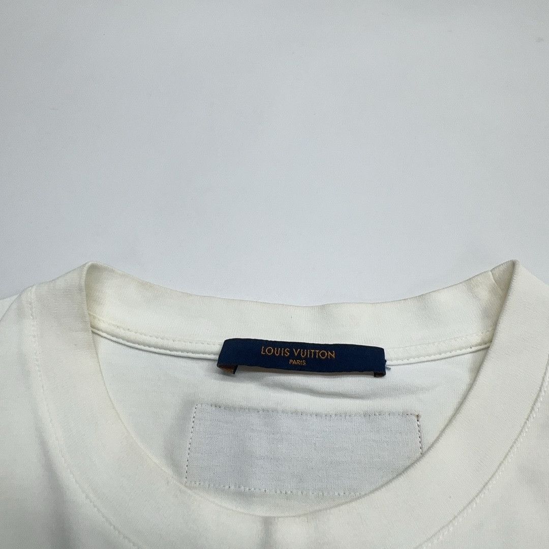 Louis Vuitton Louis Vuitton Graphic T-Shirt US S Size US S / EU 44-46 / 1 - 4 Thumbnail