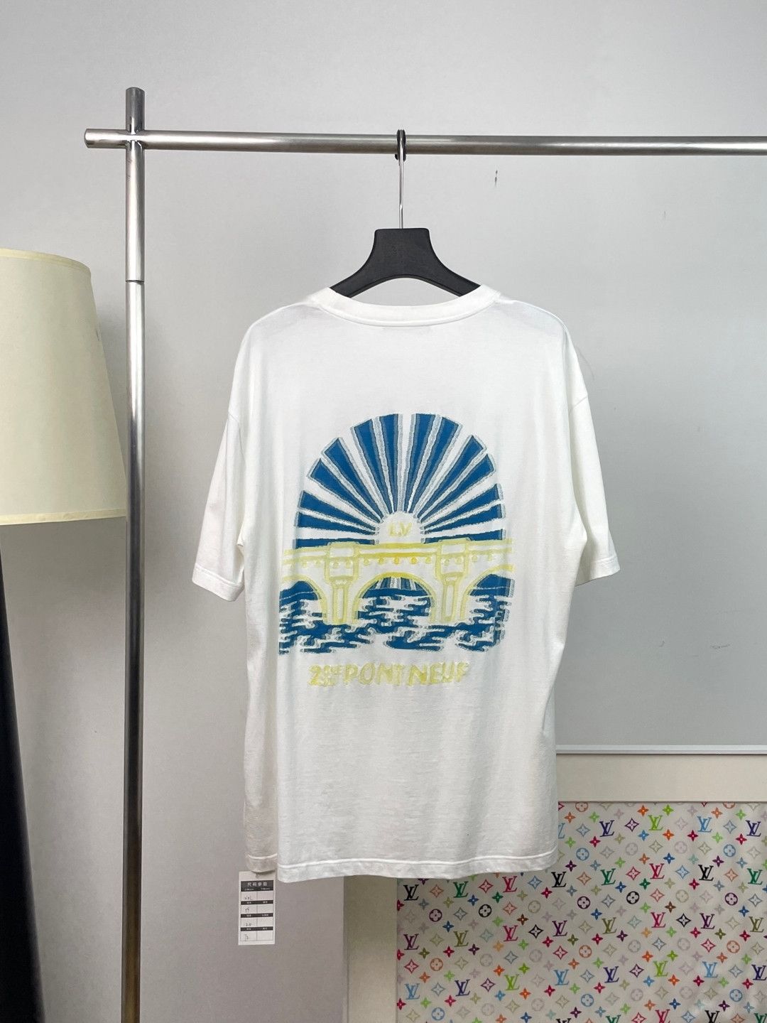 Louis Vuitton Louis Vuitton Pont Neuf Graphic T-Shirt XXL Size US XXL / EU 58 / 5 - 2 Thumbnail