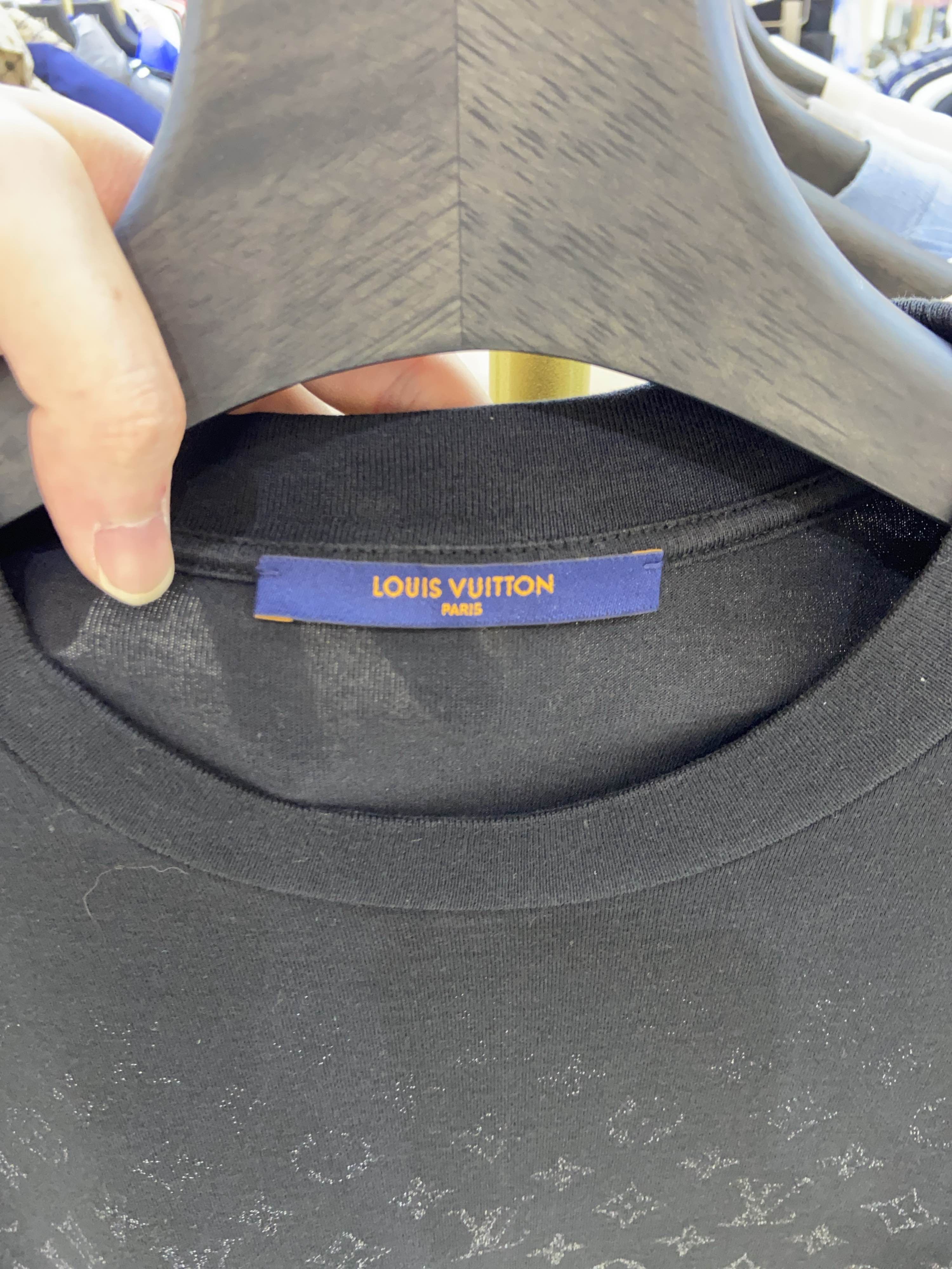 Louis Vuitton Louis Vuitton Gradient Monogram T-Shirt Size M Size US M / EU 48-50 / 2 - 3 Thumbnail