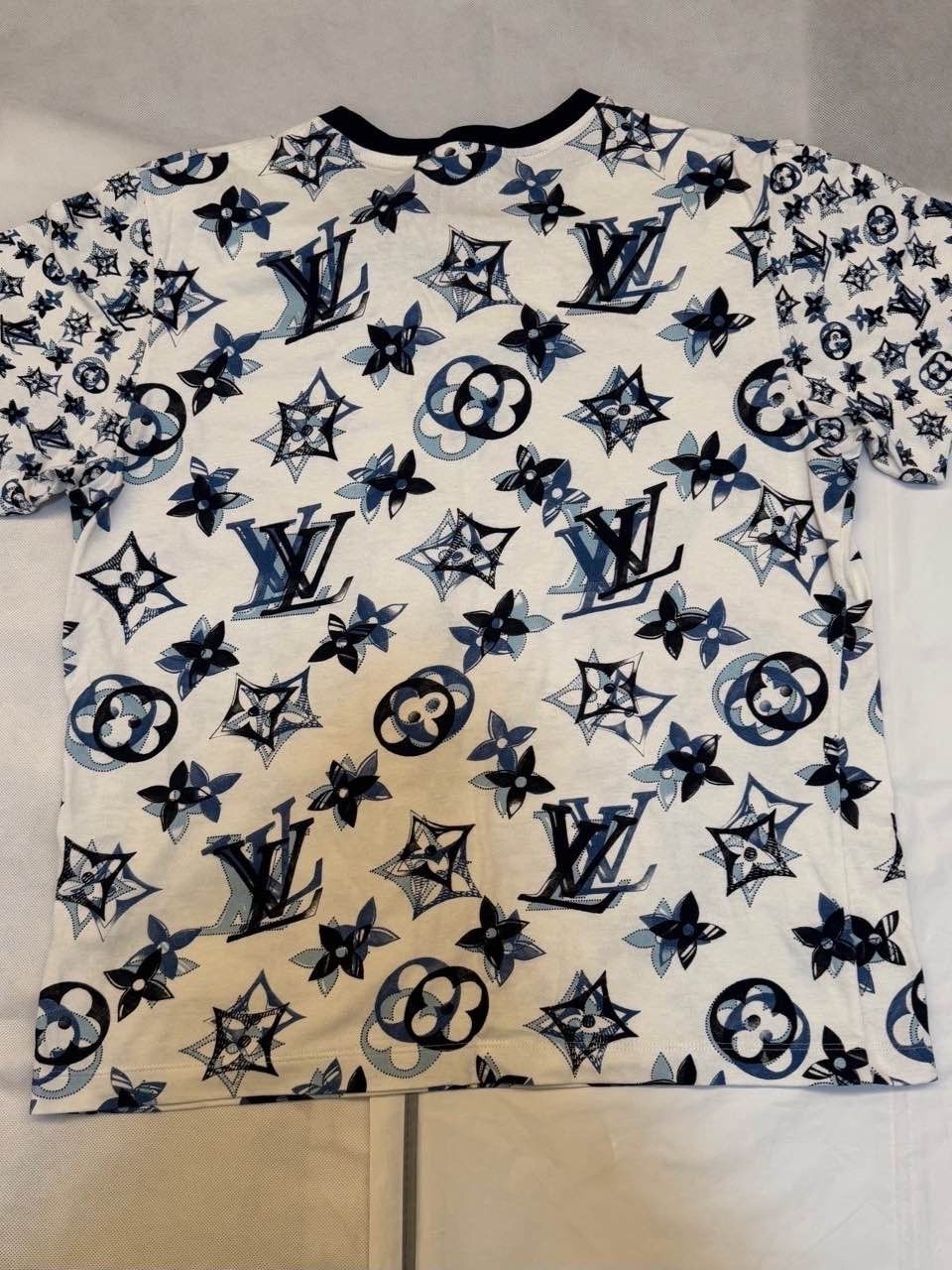 Louis Vuitton Louis Vuitton Monogram Flower T-Shirt Size XL Size XL / US 12-14 / IT 48-50 - 2 Thumbnail